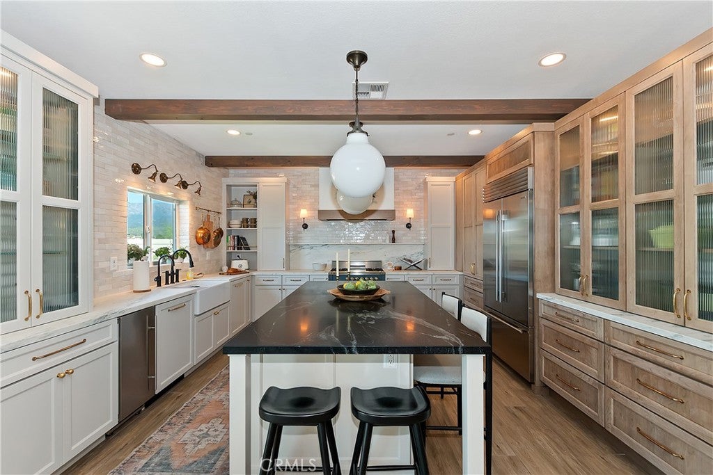 Beaumont, California, 92223, United States, 4 Bedrooms Bedrooms, ,5 BathroomsBathrooms,Residential,For Sale,1881232