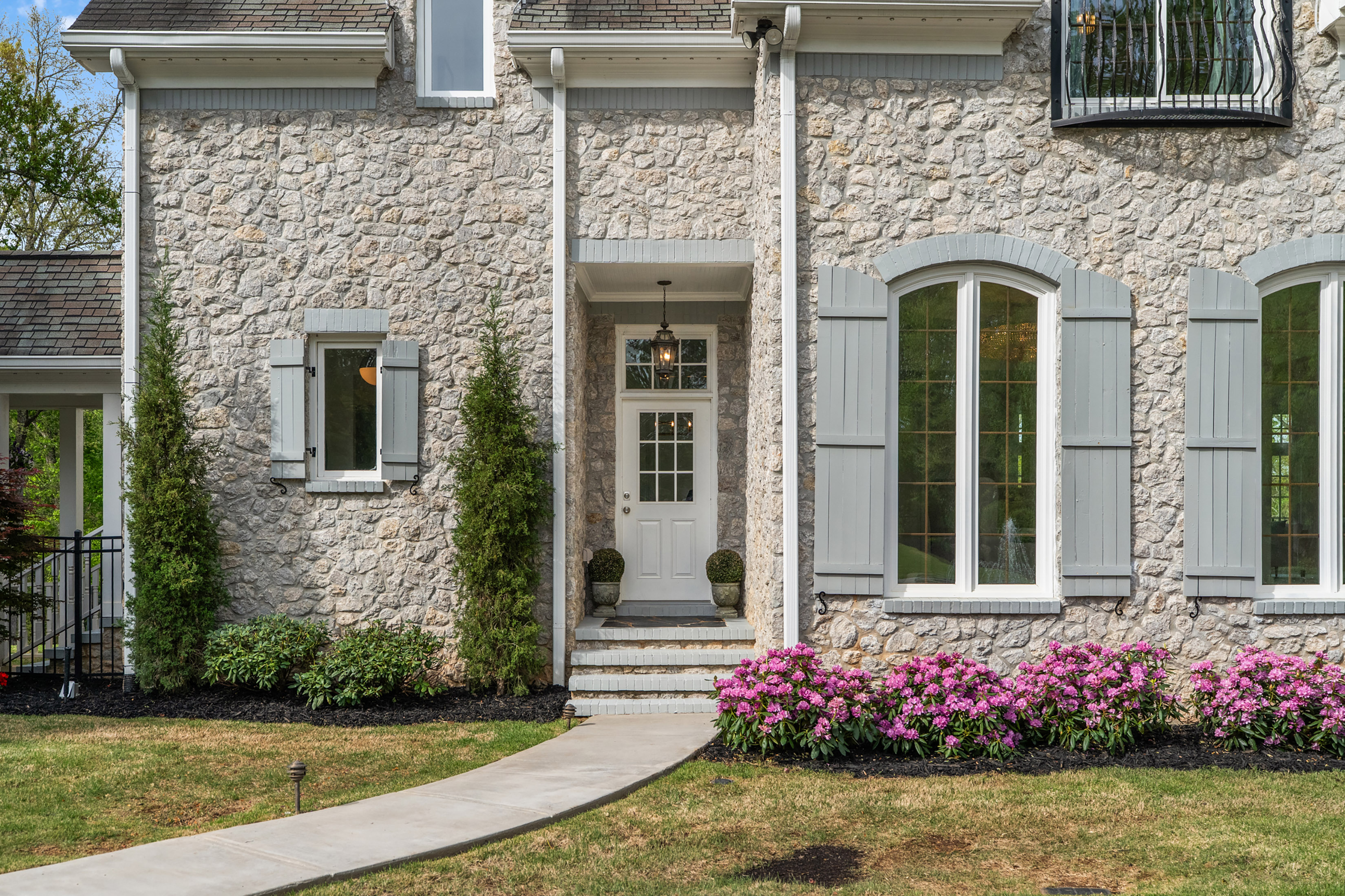  Experience Elevated Living in this Exceptional Estate-Style Residence - 物件實景