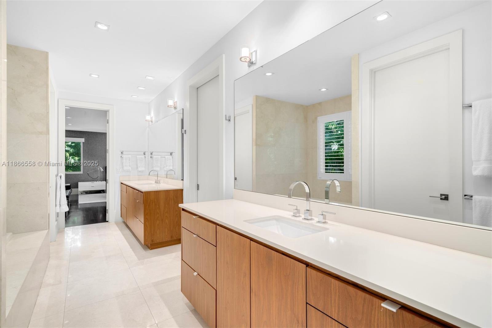 Miami, Florida, 33129, United States, 6 Bedrooms Bedrooms, ,7 BathroomsBathrooms,Residential,For Sale,1933158