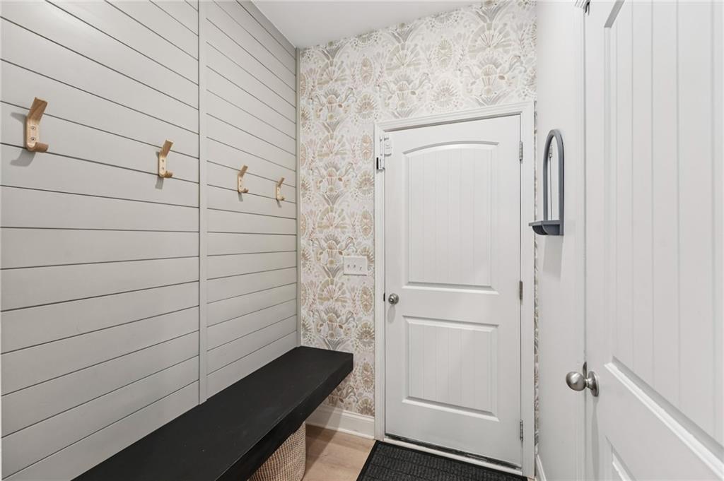 Canton, Georgia, 30114, United States, 6 Bedrooms Bedrooms, ,4 BathroomsBathrooms,Residential,For Sale,1978205