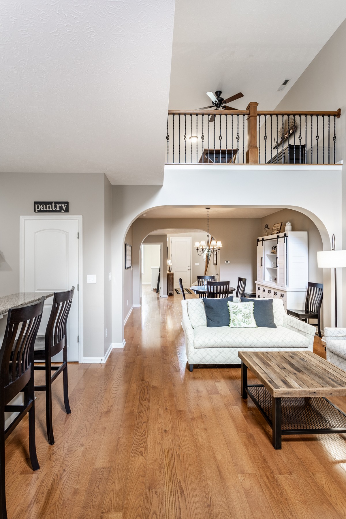  Stunning Townhome in Desirable Carmel Neighborhood - 物件實景