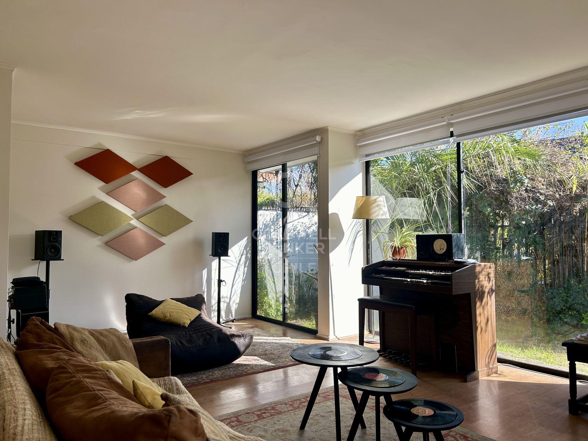 Vitacura, Chile, 3 Bedrooms Bedrooms, ,2 BathroomsBathrooms,Residential,For Sale,1867345