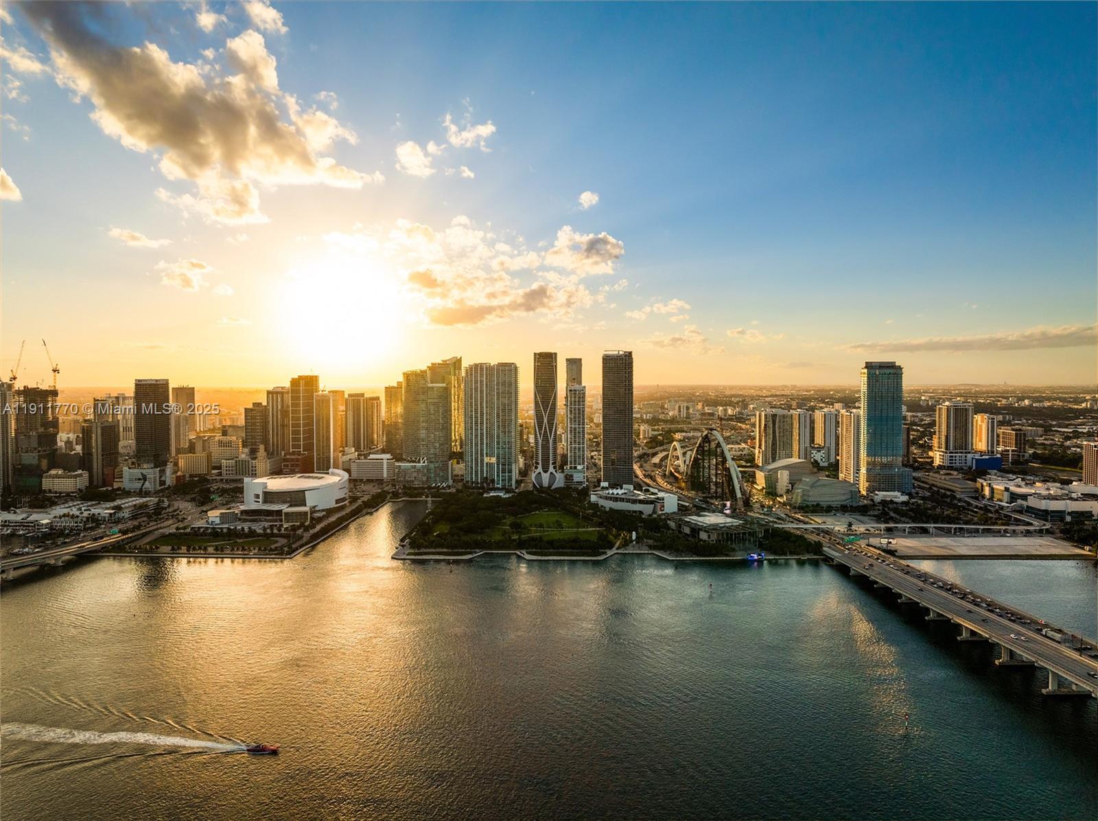 Miami, Florida, 33132, United States, 6 Bedrooms Bedrooms, ,7 BathroomsBathrooms,Residential,For Sale,1991375