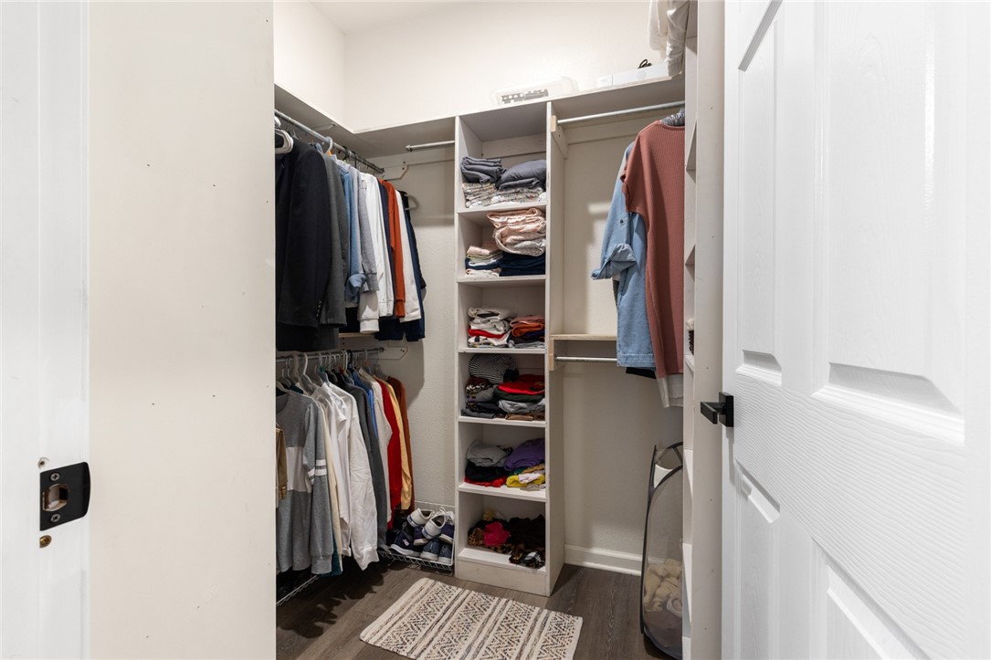 Yellville, Arkansas, 72687, United States, 2 Bedrooms Bedrooms, ,3 BathroomsBathrooms,Residential,For Sale,1970032