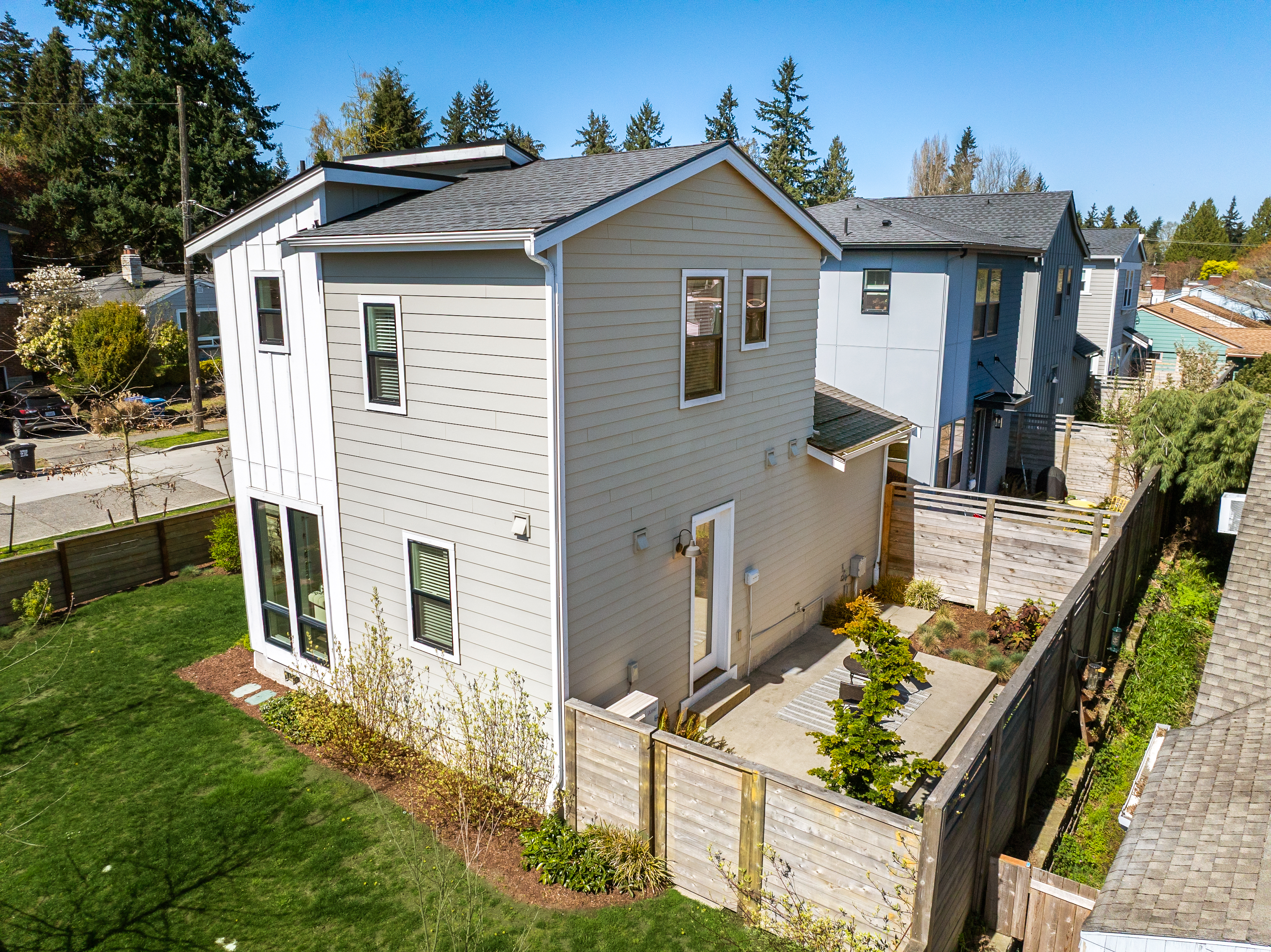  7502 32nd Ave NE Unit #A, Seattle, WA 98115 - 物件實景