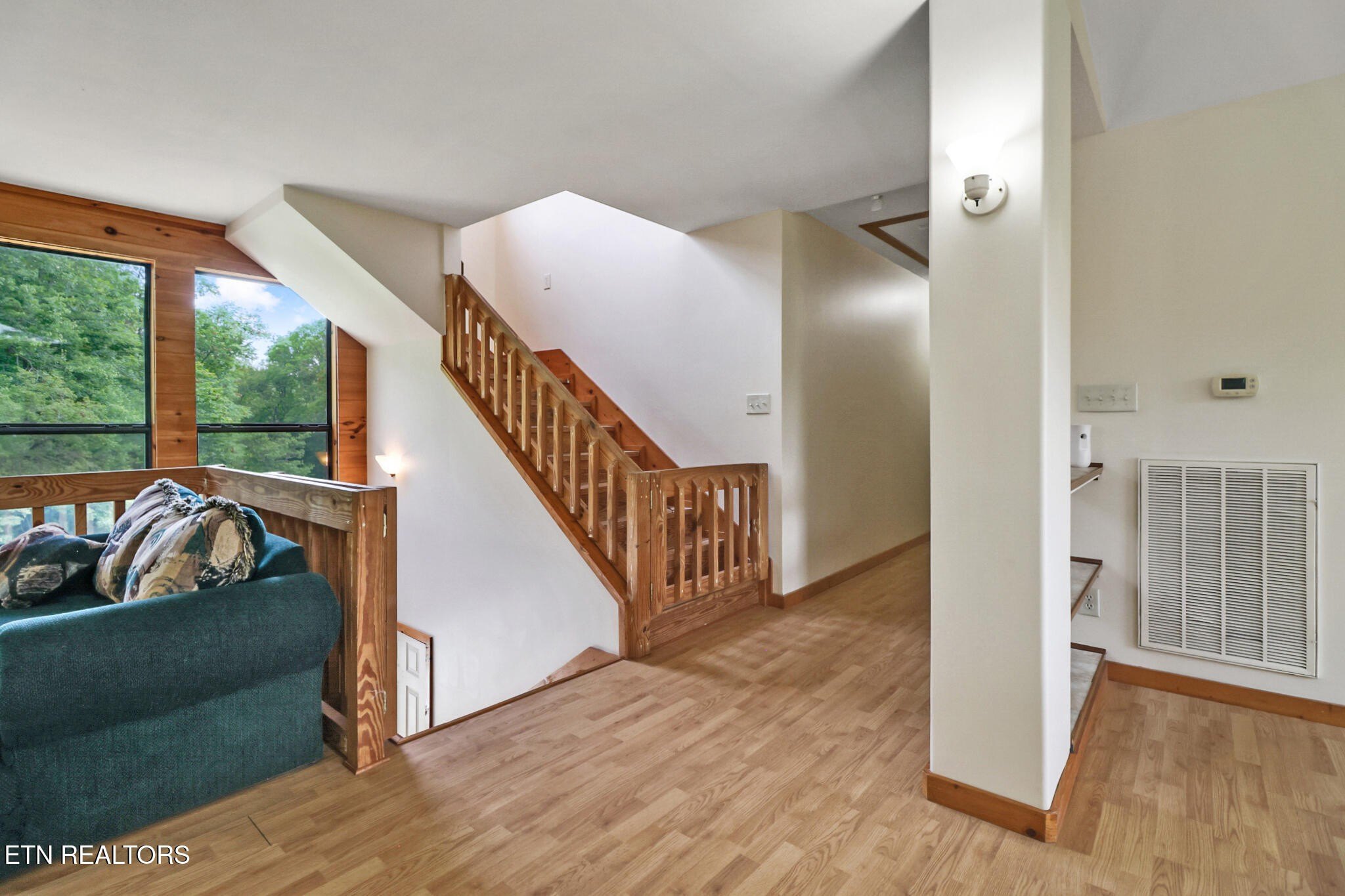 Crossville, Tennessee, 38571, United States, 3 Bedrooms Bedrooms, ,4 BathroomsBathrooms,Residential,For Sale,1979710