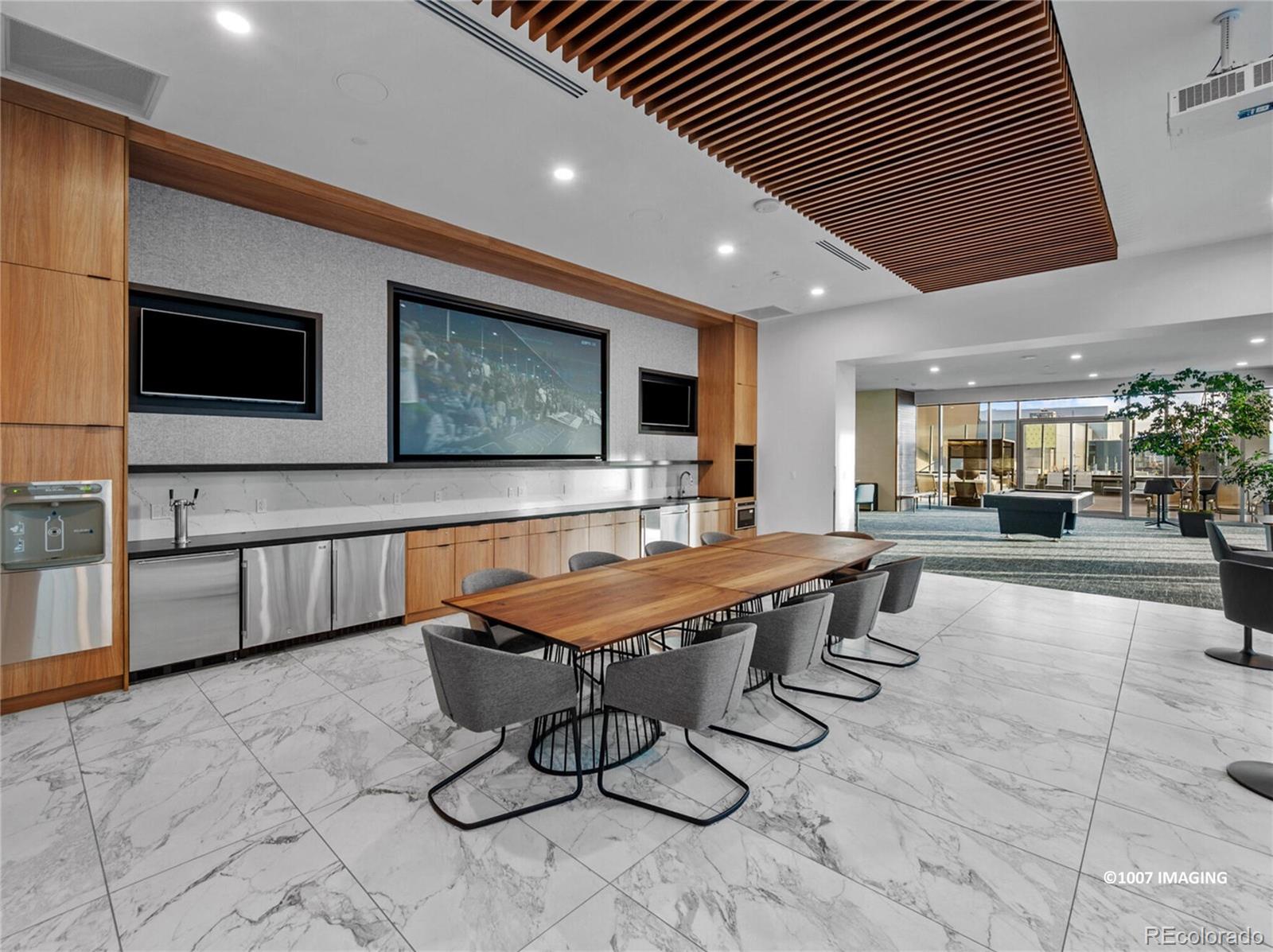 Denver, Colorado, 80202, United States, 2 Bedrooms Bedrooms, ,3 BathroomsBathrooms,Residential,For Sale,1989378