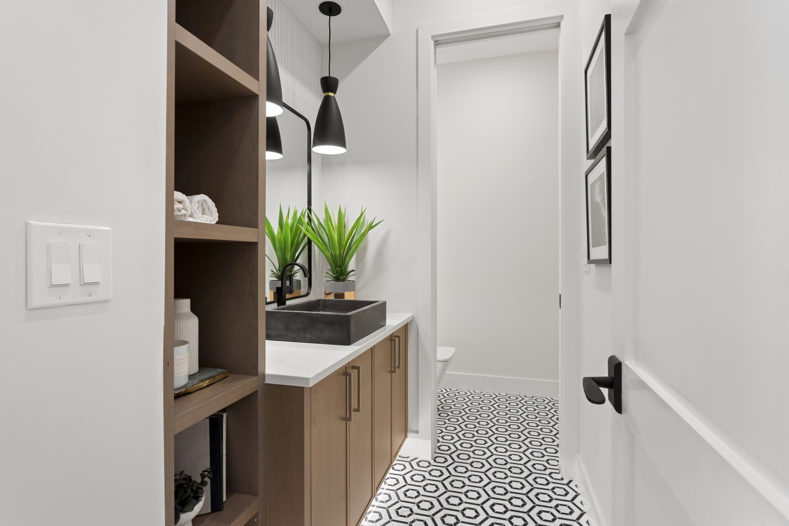 Tampa, Florida, 33629, United States, 5 Bedrooms Bedrooms, ,7 BathroomsBathrooms,Residential,For Sale,1993853