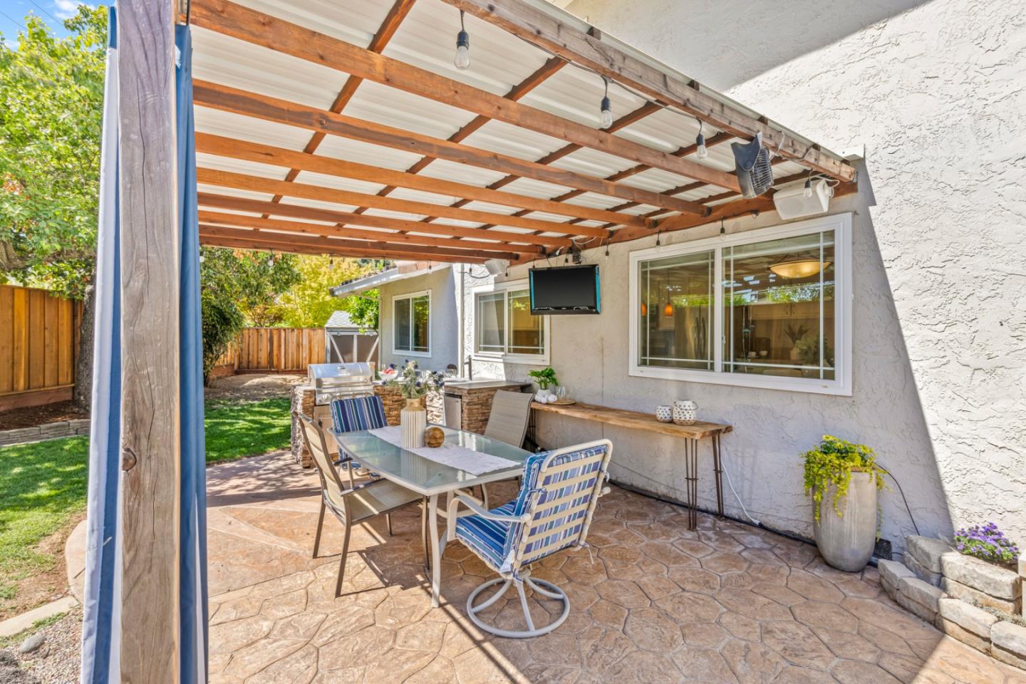Morgan Hill, California, 95037, United States, 5 Bedrooms Bedrooms, ,3 BathroomsBathrooms,Residential,For Sale,1934202