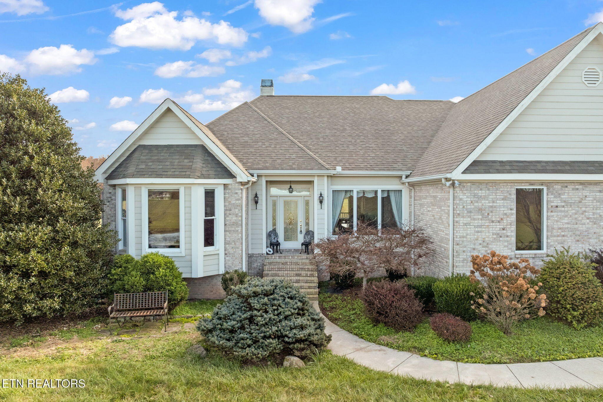 Deer Lodge, Tennessee, 37726, United States, 3 Bedrooms Bedrooms, ,4 BathroomsBathrooms,Residential,For Sale,1996492