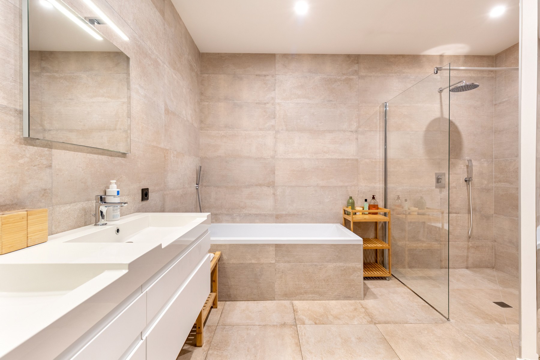  LE BOUSCAT CENTER – FAMILY HOME – 5 BEDROOMS – SWIMMING POOL – GARAGE - 物件實景