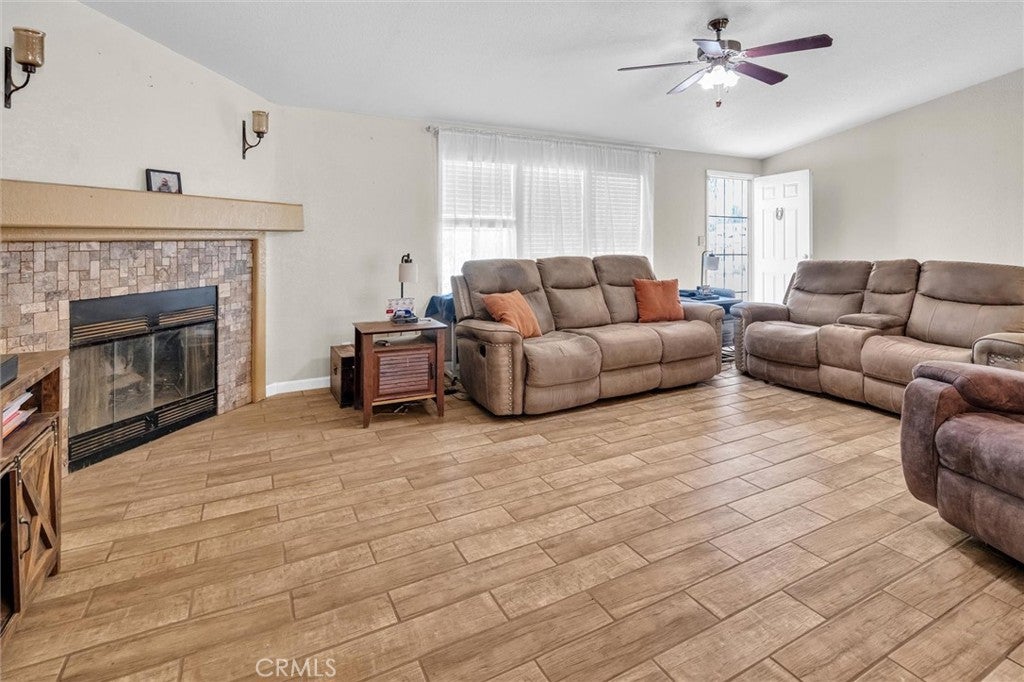 Menifee, California, 92585, United States, 3 Bedrooms Bedrooms, ,2 BathroomsBathrooms,Residential,For Sale,1936960