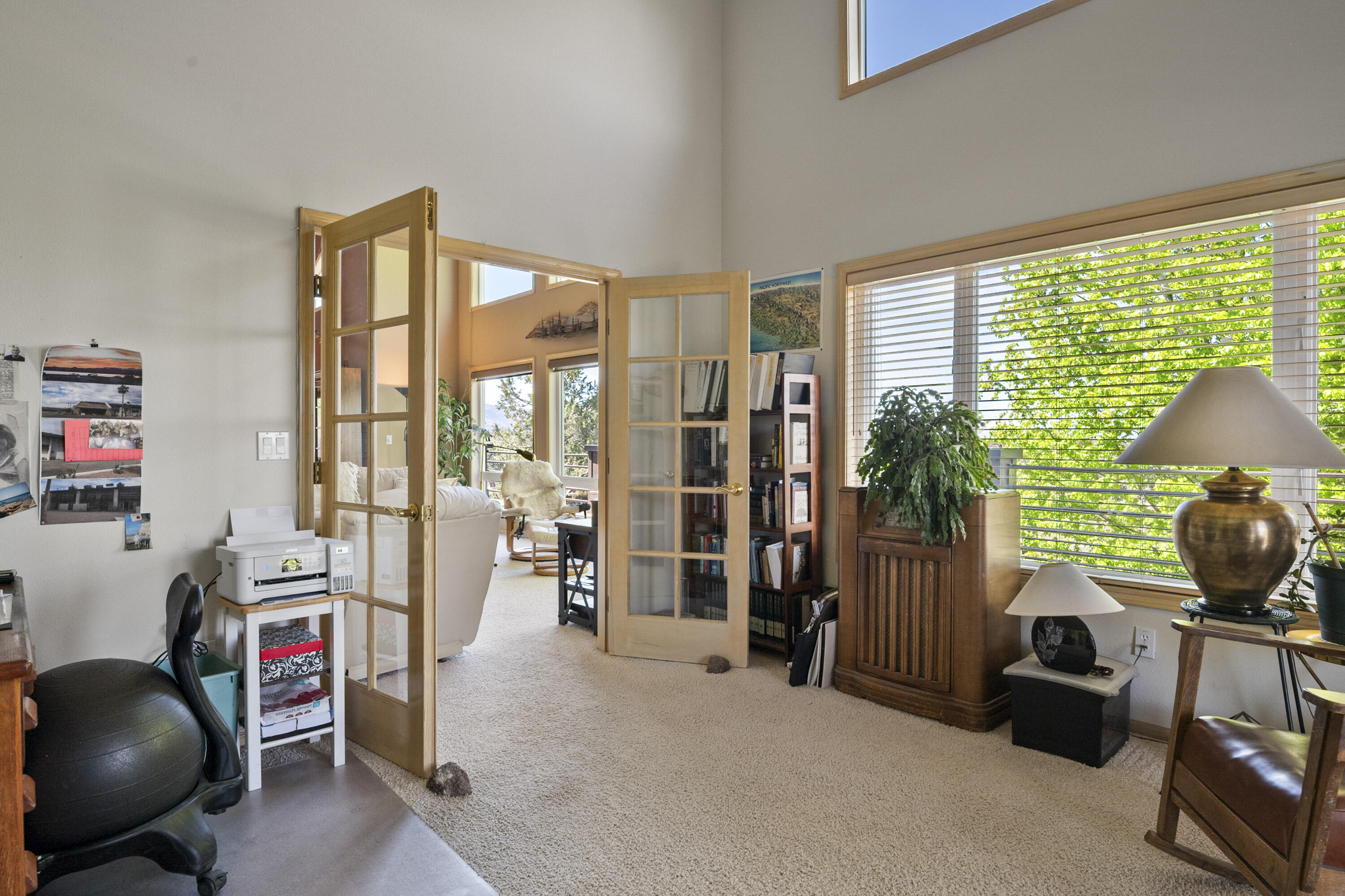 Powell Butte, Oregon, 97753, United States, 4 Bedrooms Bedrooms, ,3 BathroomsBathrooms,Residential,For Sale,1977407