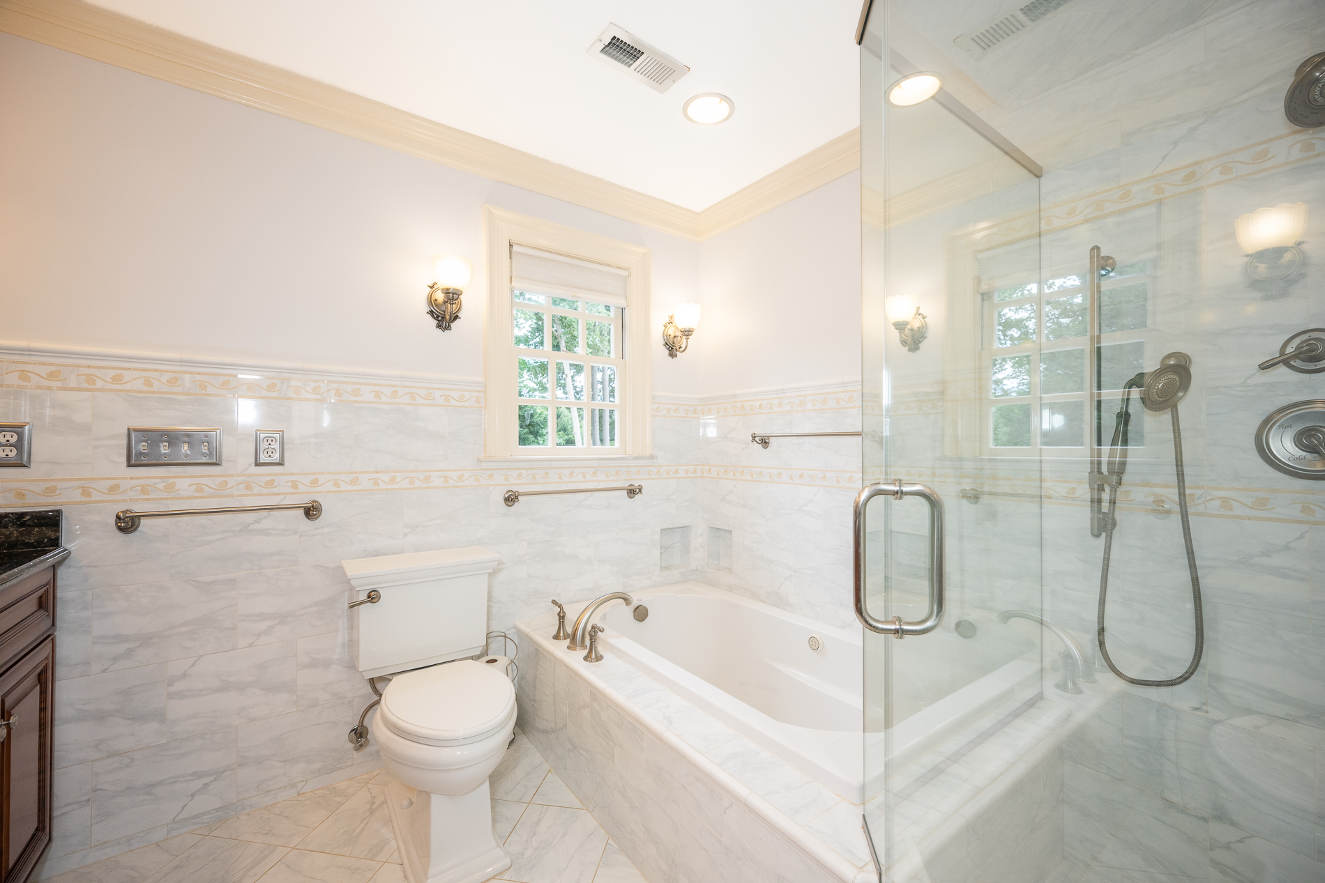 413 Wickwood Drive, Chesapeake, VA 23322 - 物件實景