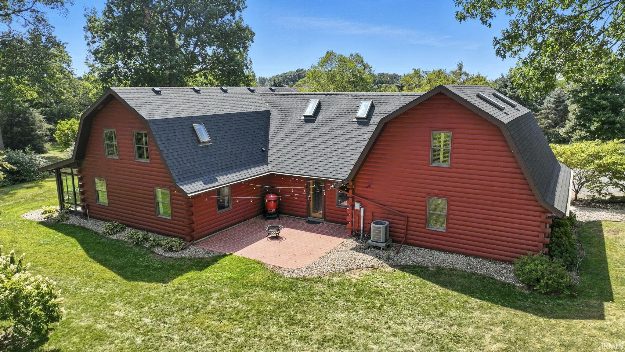 Columbia City, Indiana, 46725-7594, United States, 4 Bedrooms Bedrooms, ,2 BathroomsBathrooms,Residential,For Sale,1938058