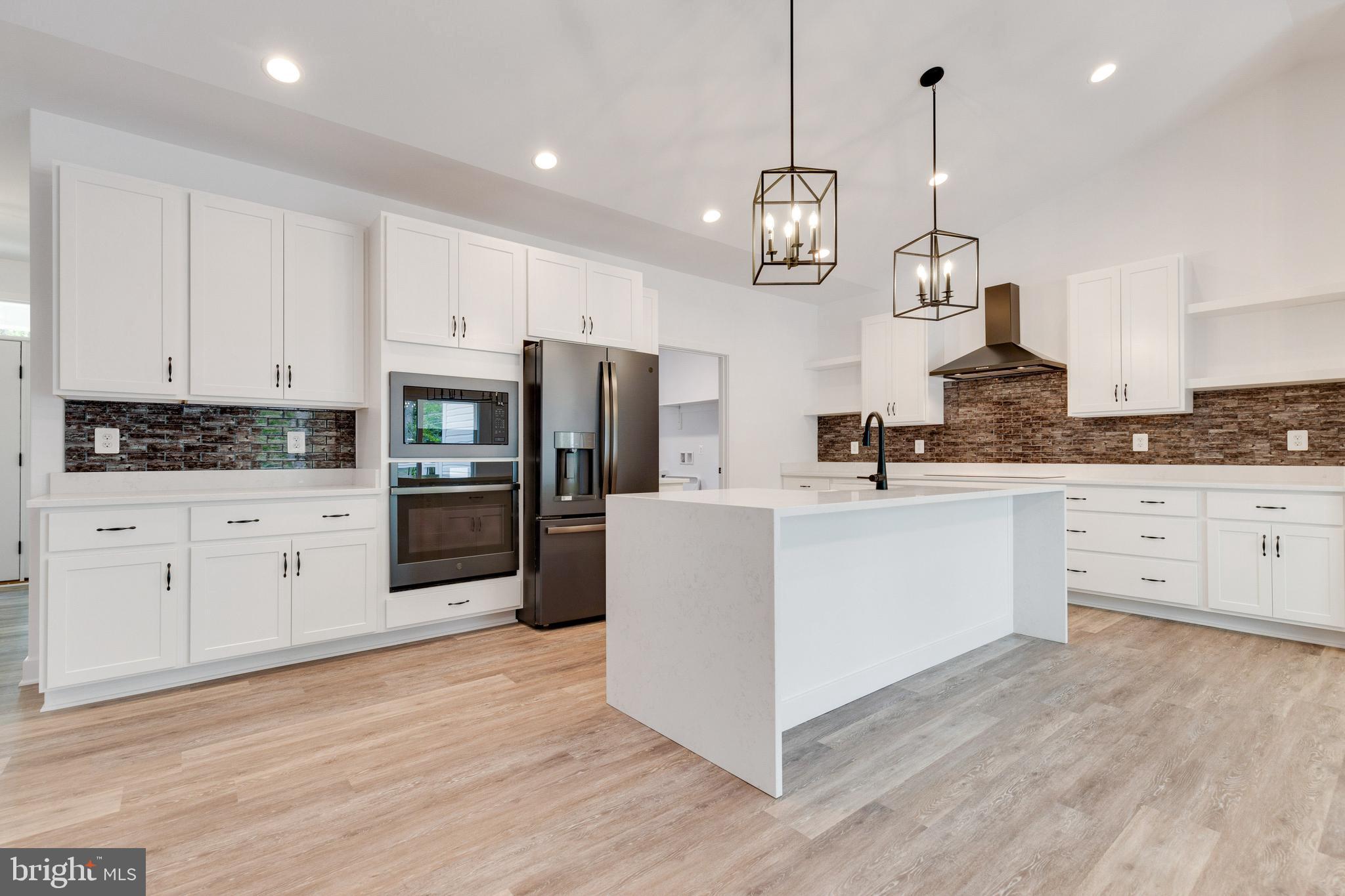 Hughesville, Maryland, 20637, United States, 4 Bedrooms Bedrooms, ,2 BathroomsBathrooms,Residential,For Sale,1974064