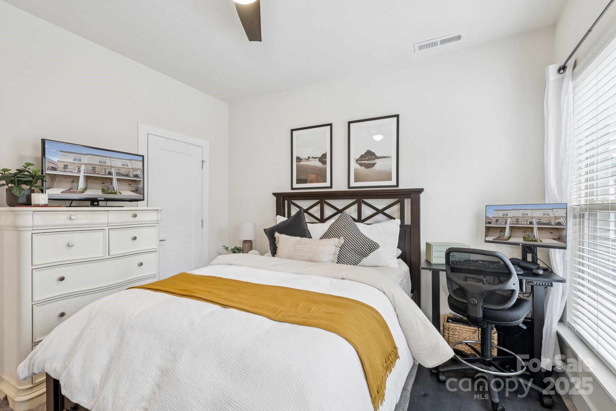 Charlotte, North Carolina, 28204, United States, 3 Bedrooms Bedrooms, ,4 BathroomsBathrooms,Residential,For Sale,1958271