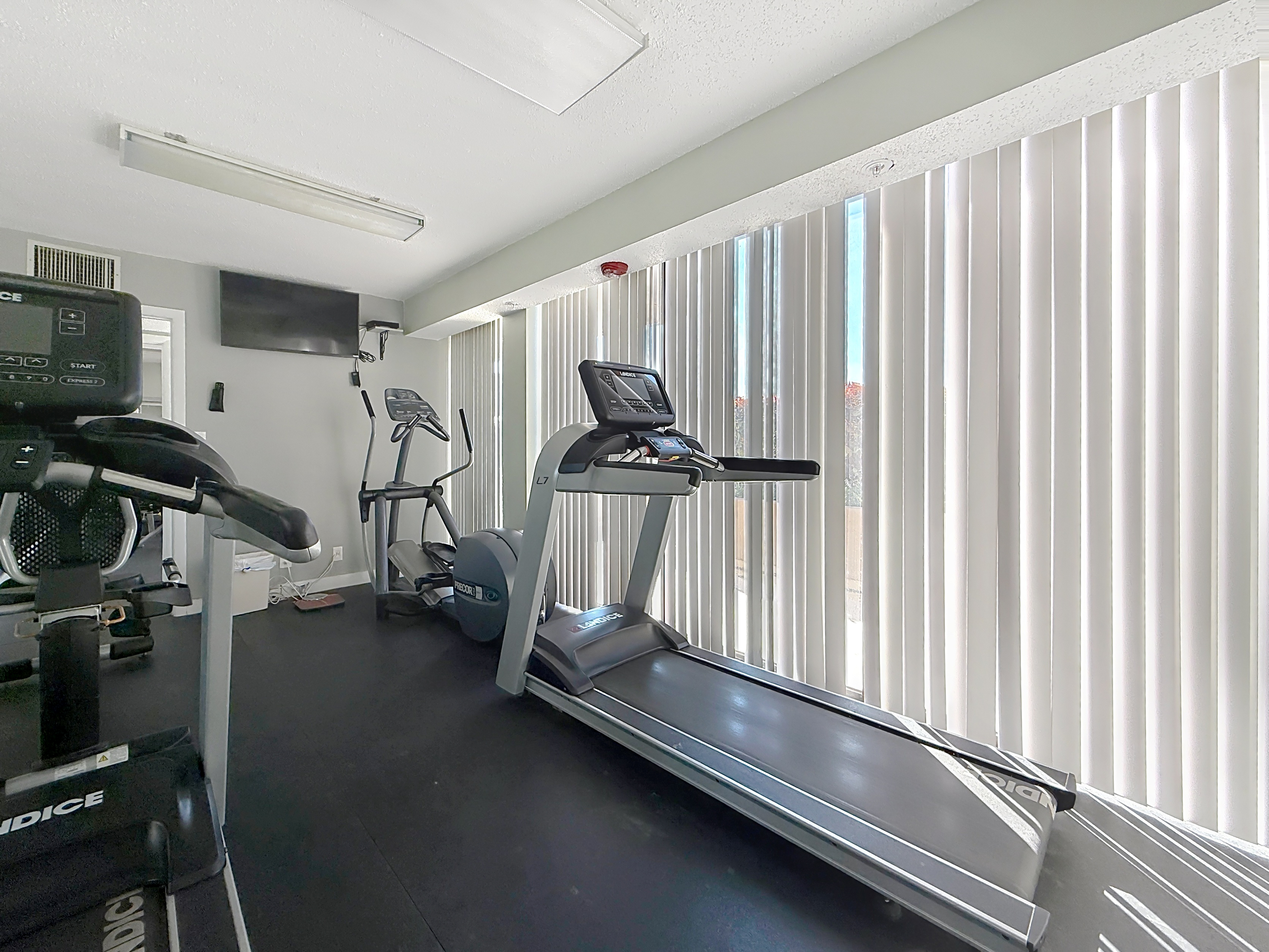 Treasure Island, Florida, 33706, United States, 3 Bedrooms Bedrooms, ,3 BathroomsBathrooms,Residential,For Sale,1983307