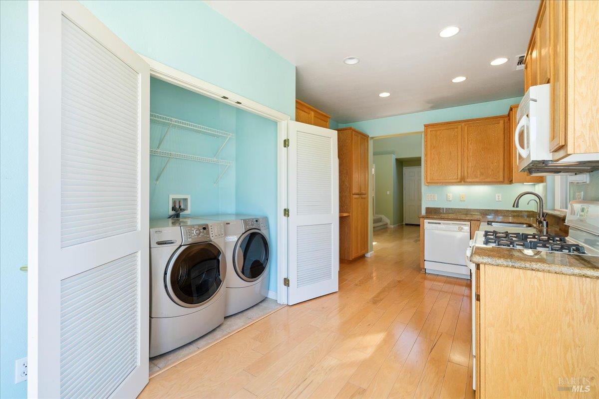 Fairfield, California, 94533, United States, 3 Bedrooms Bedrooms, ,3 BathroomsBathrooms,Residential,For Sale,1988043