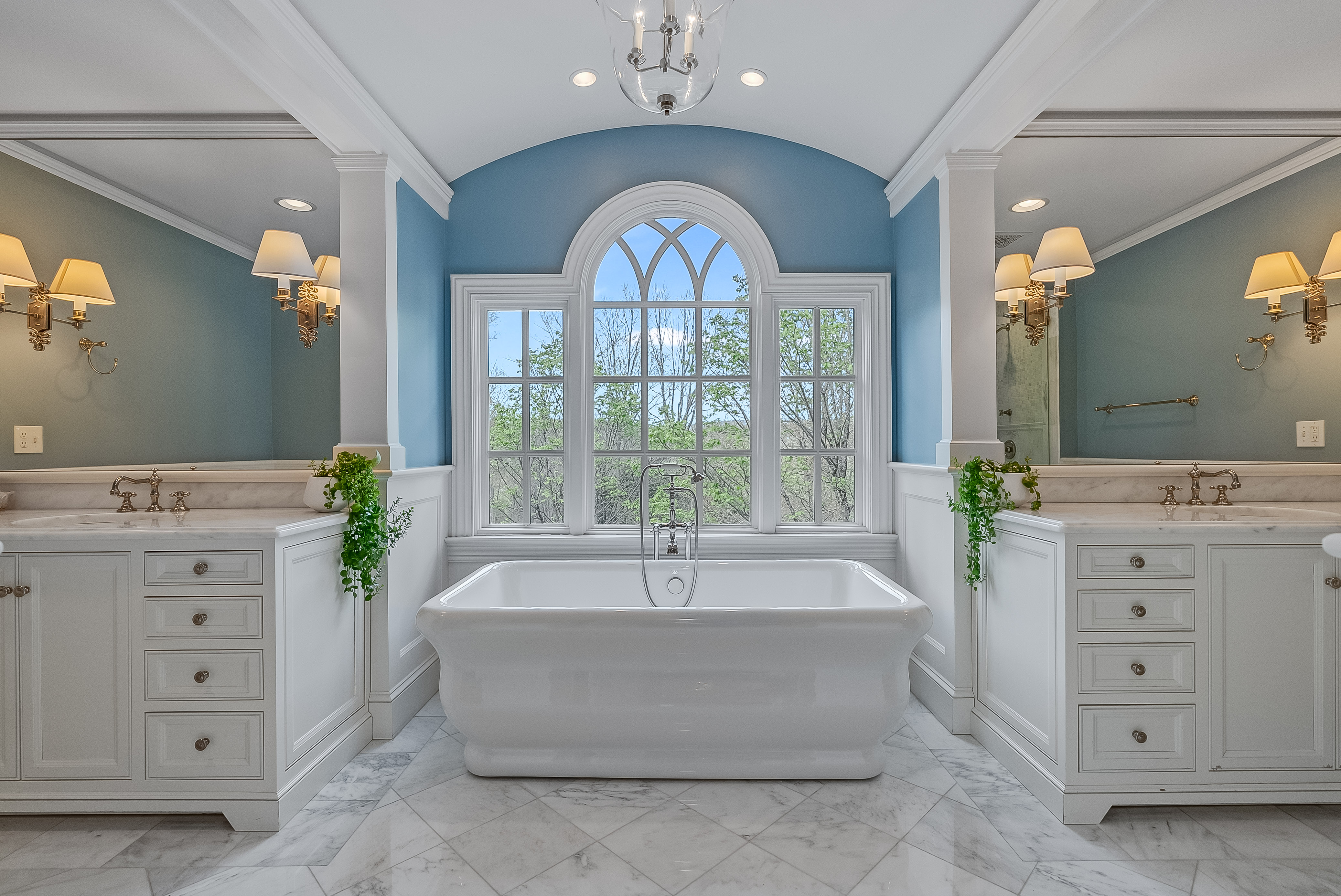  Georgian Colonial Home Set on Three Plus Acres - 物件實景