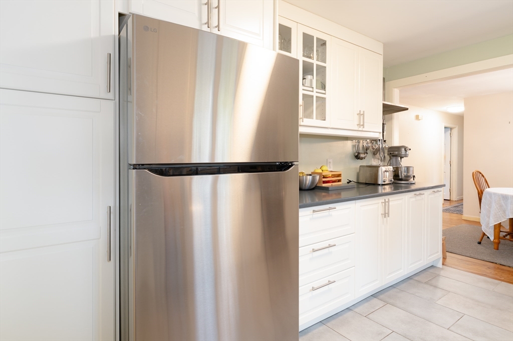 Chelmsford, Massachusetts, 01863, United States, 3 Bedrooms Bedrooms, ,2 BathroomsBathrooms,Residential,For Sale,1988056