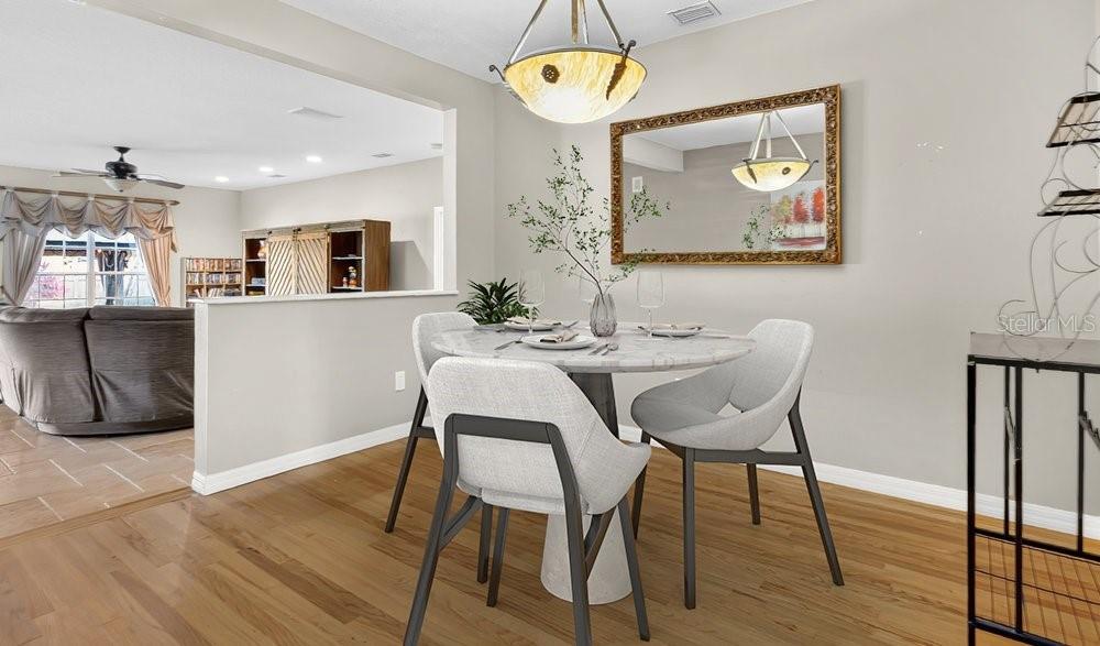 Orlando, Florida, 32804, United States, 4 Bedrooms Bedrooms, ,3 BathroomsBathrooms,Residential,For Sale,1991414