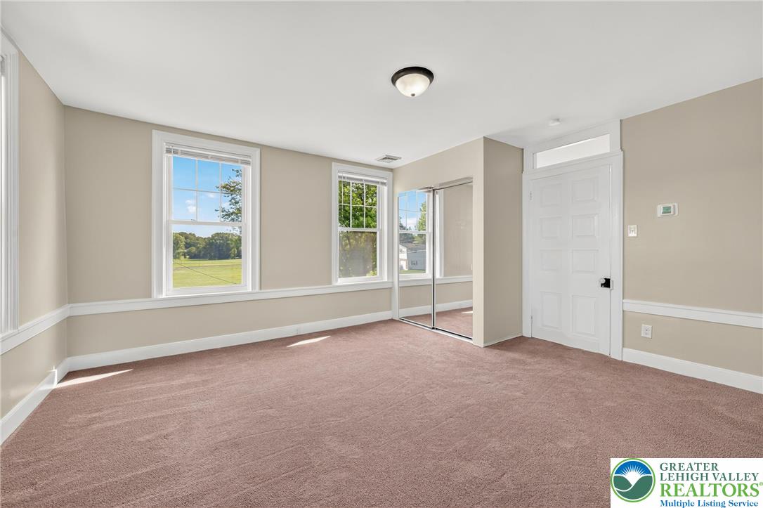 East Allen Twp, Pennsylvania, 18017, United States, 4 Bedrooms Bedrooms, ,2 BathroomsBathrooms,Residential,For Sale,1926367