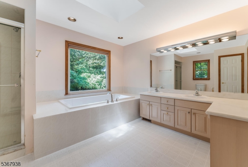 Raritan Twp., New Jersey, 08822, United States, 4 Bedrooms Bedrooms, ,3 BathroomsBathrooms,Residential,For Sale,1988299