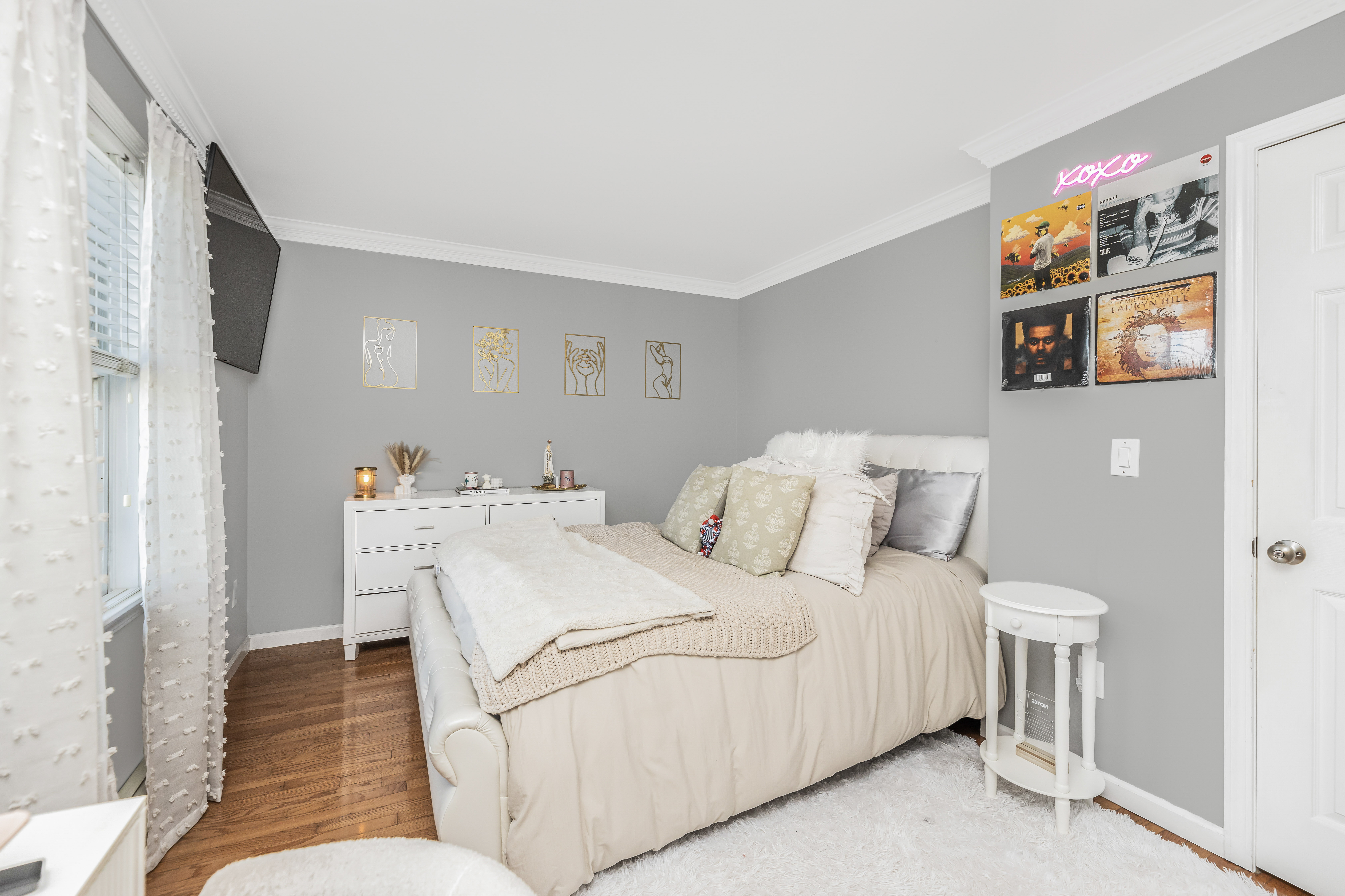 Yonkers, New York, 10703, United States, 4 Bedrooms Bedrooms, ,2 BathroomsBathrooms,Residential,For Sale,1825129