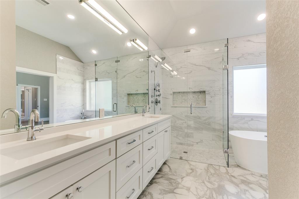 Plano, Texas, 75025, United States, 5 Bedrooms Bedrooms, ,4 BathroomsBathrooms,Residential,For Sale,1916140