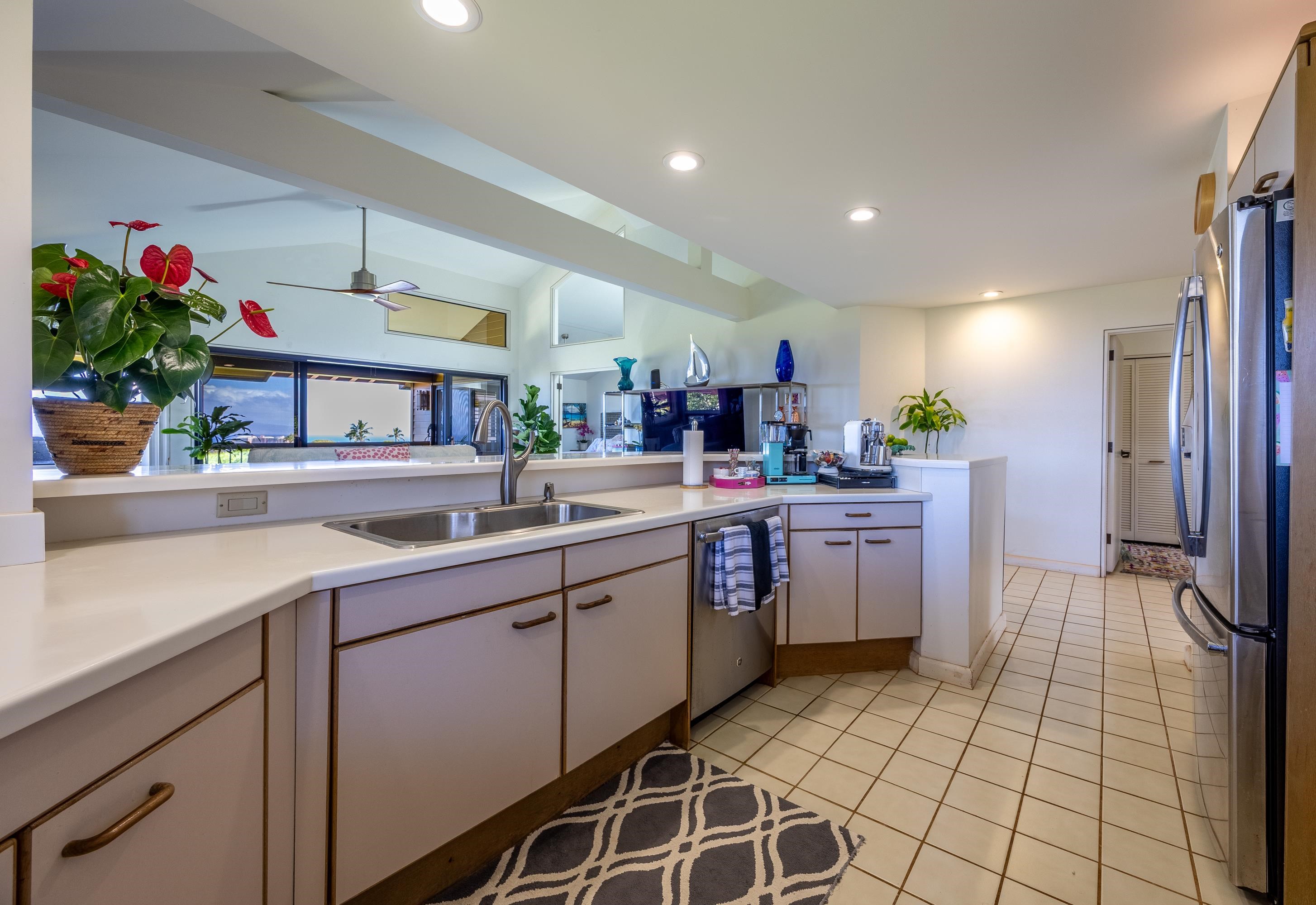 Lahaina, Hawaii, 96761, United States, 2 Bedrooms Bedrooms, ,2 BathroomsBathrooms,Residential,For Sale,1908273