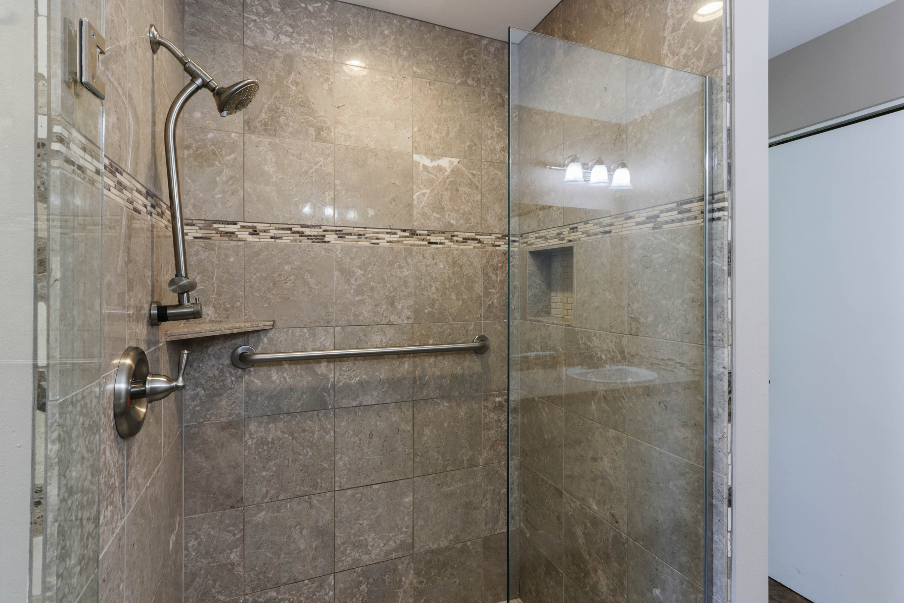 Sandpoint, Idaho, 83864, United States, 3 Bedrooms Bedrooms, ,2 BathroomsBathrooms,Residential,For Sale,2005363