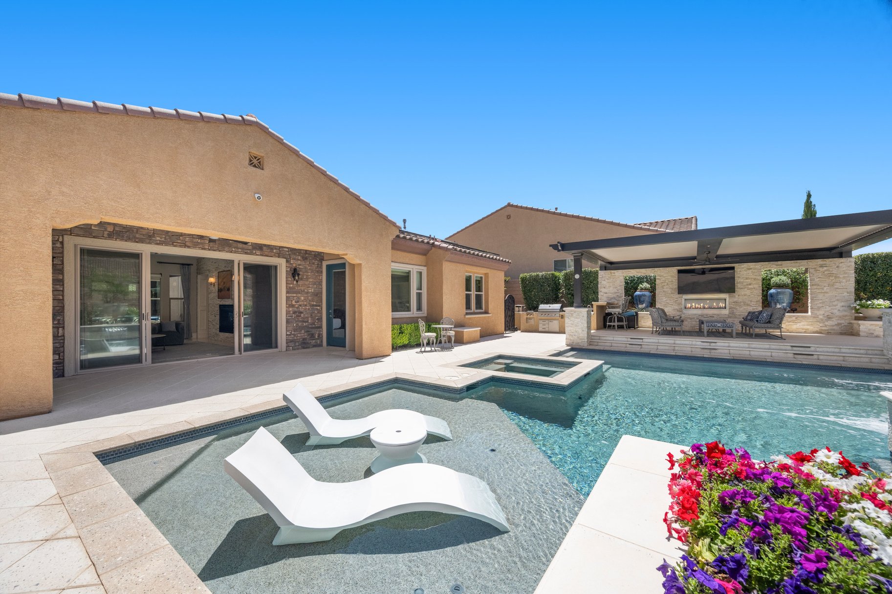  DESIGNER DREAM OASIS IN GATED LAKE LAS VEGAS, FURNISHED TURN-KEY - 物件實景