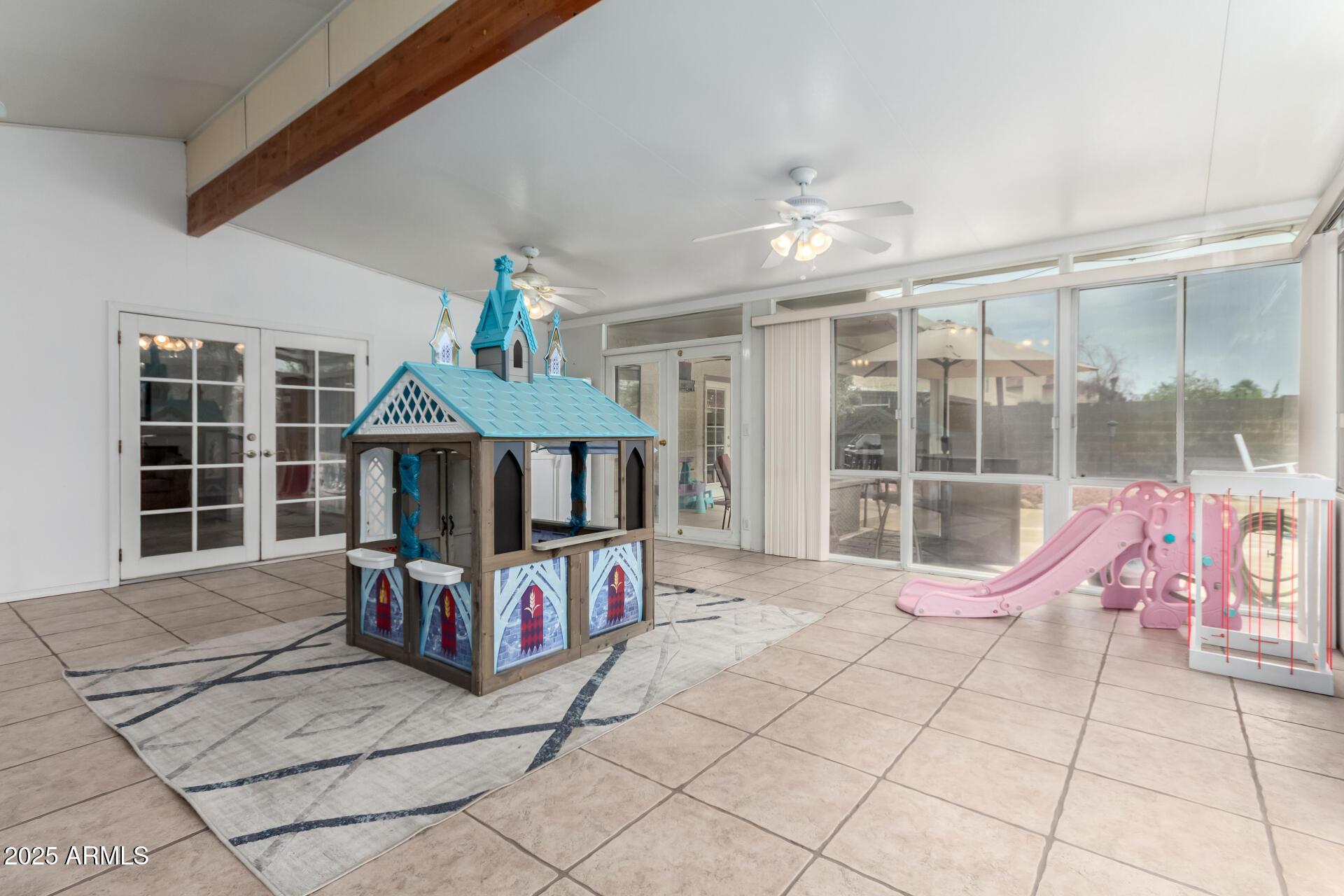 Glendale, Arizona, 85302, United States, 4 Bedrooms Bedrooms, ,4 BathroomsBathrooms,Residential,For Sale,1977849