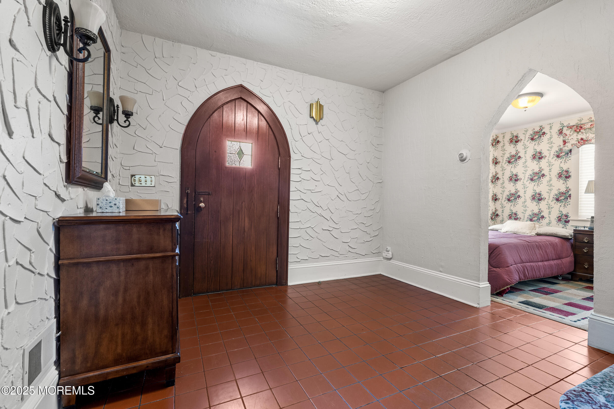 Allenhurst, New Jersey, 07711, United States, 6 Bedrooms Bedrooms, ,4 BathroomsBathrooms,Residential,For Sale,1977688