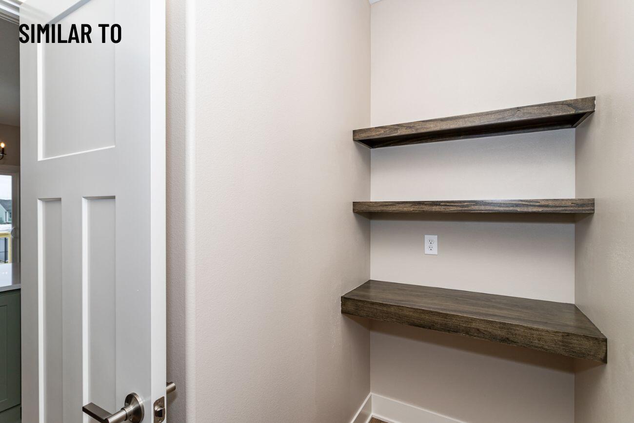 Huxley, Iowa, 50124, United States, 5 Bedrooms Bedrooms, ,3 BathroomsBathrooms,Residential,For Sale,1979584