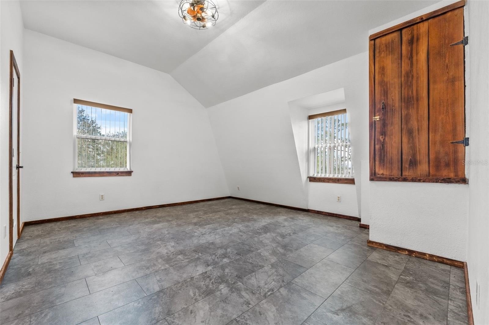 FROSTPROOF, Florida, 33843, United States, 4 Bedrooms Bedrooms, ,3 BathroomsBathrooms,Residential,For Sale,1864112