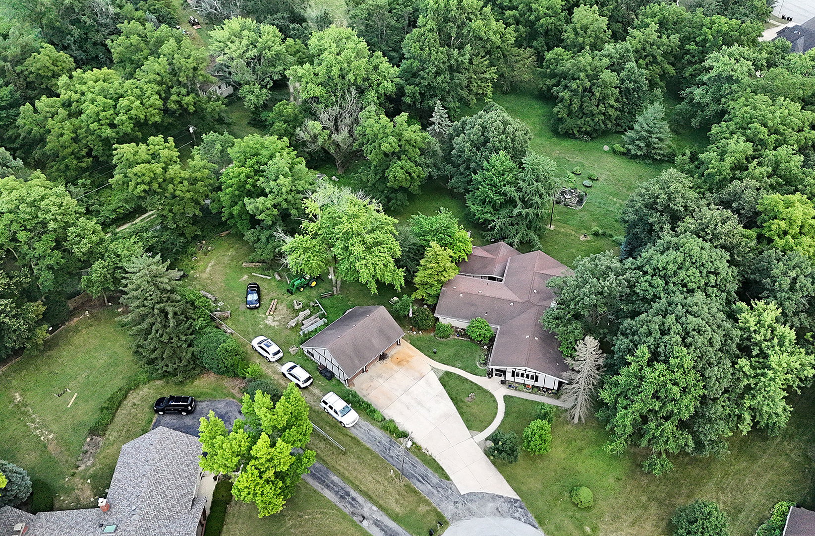 New Lenox, Illinois, 60451, United States, 5 Bedrooms Bedrooms, ,3 BathroomsBathrooms,Residential,For Sale,1889760