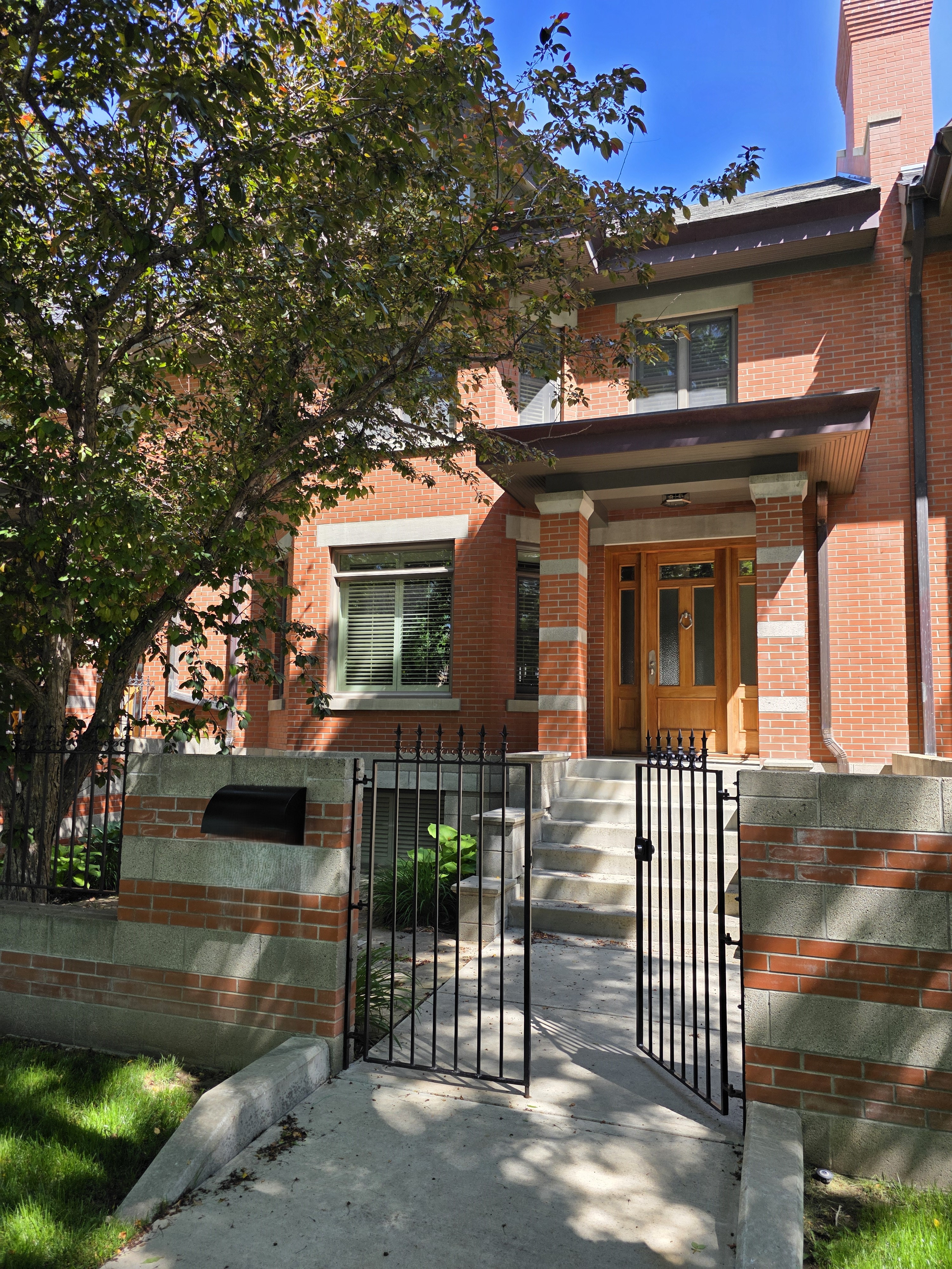 Great Falls, Montana, 59401, United States, 2 Bedrooms Bedrooms, ,4 BathroomsBathrooms,Residential,For Sale,1984477