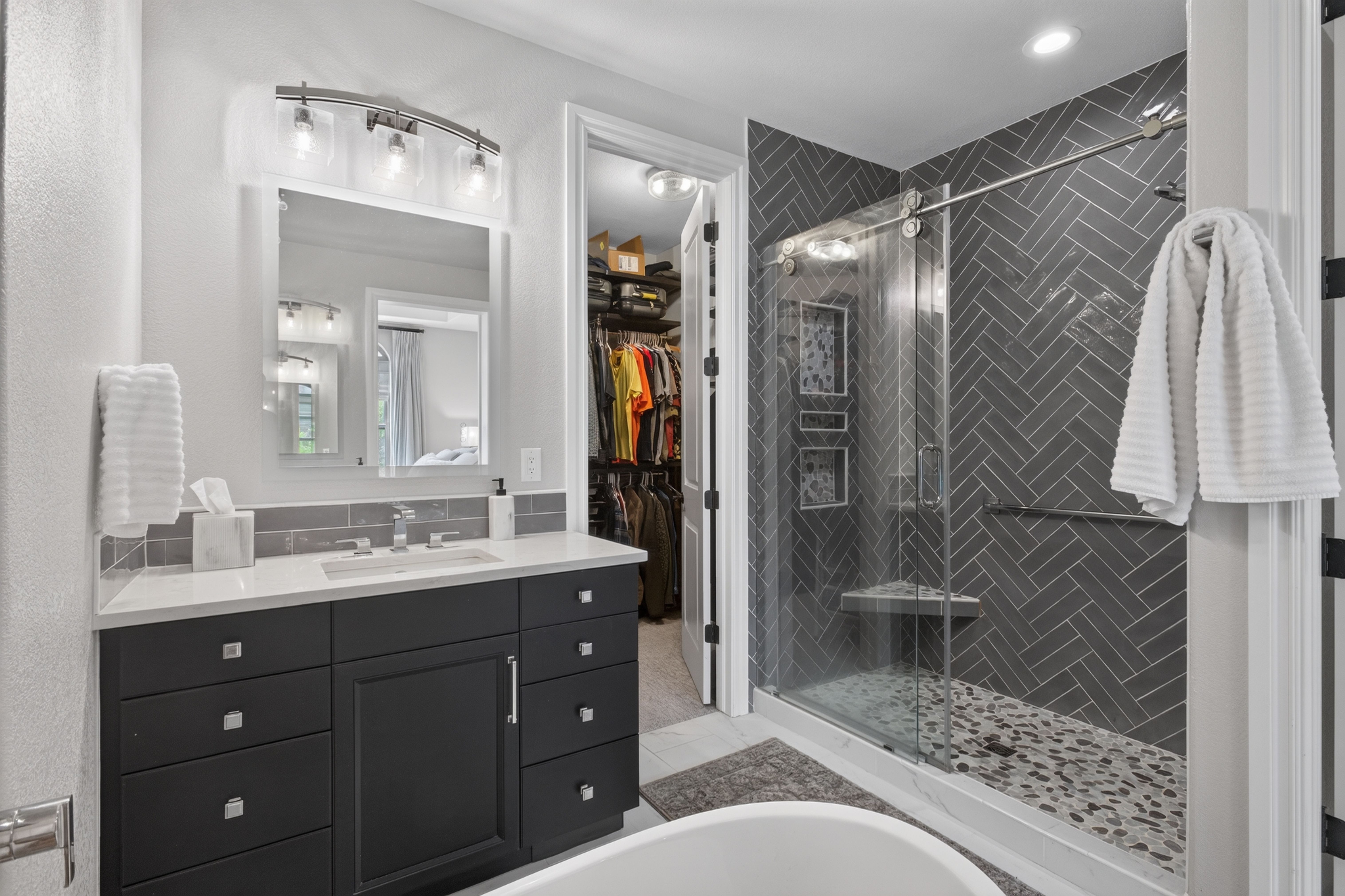  Turn-Key Lone Tree Luxury: Renovated Home with Chef