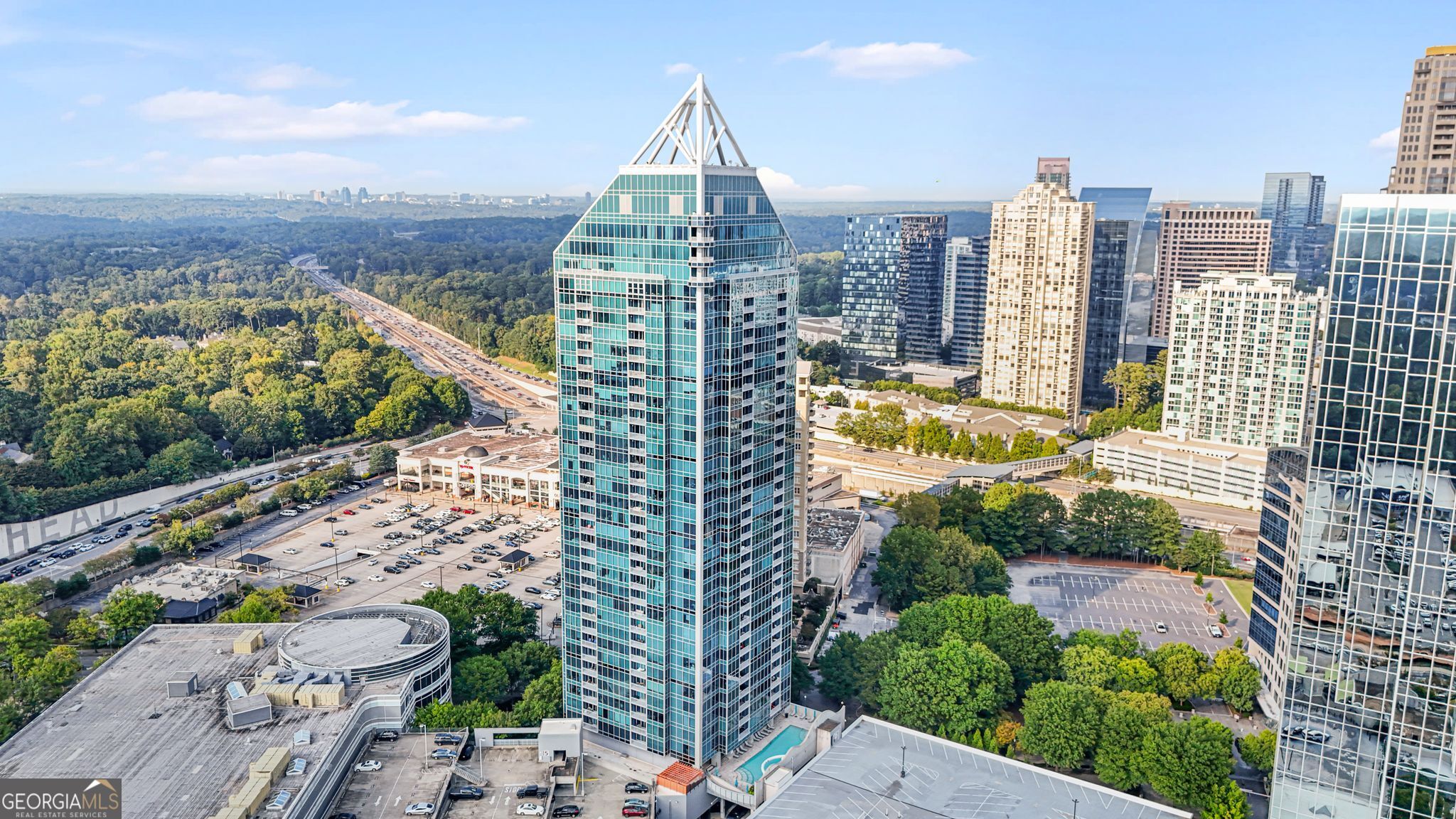 Atlanta, Georgia, 30326, United States, 2 Bedrooms Bedrooms, ,3 BathroomsBathrooms,Residential,For Sale,2001794