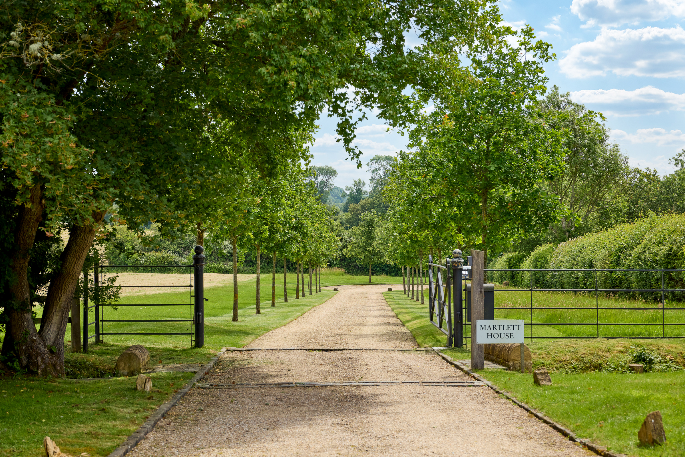  A Complete Cotswold Estate in One of Gloucestershire