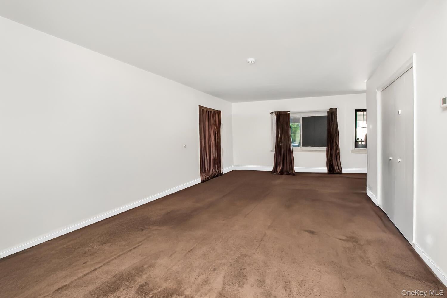 Yonkers, New York, 10701, United States, 3 Bedrooms Bedrooms, ,2 BathroomsBathrooms,Residential,For Sale,2000981