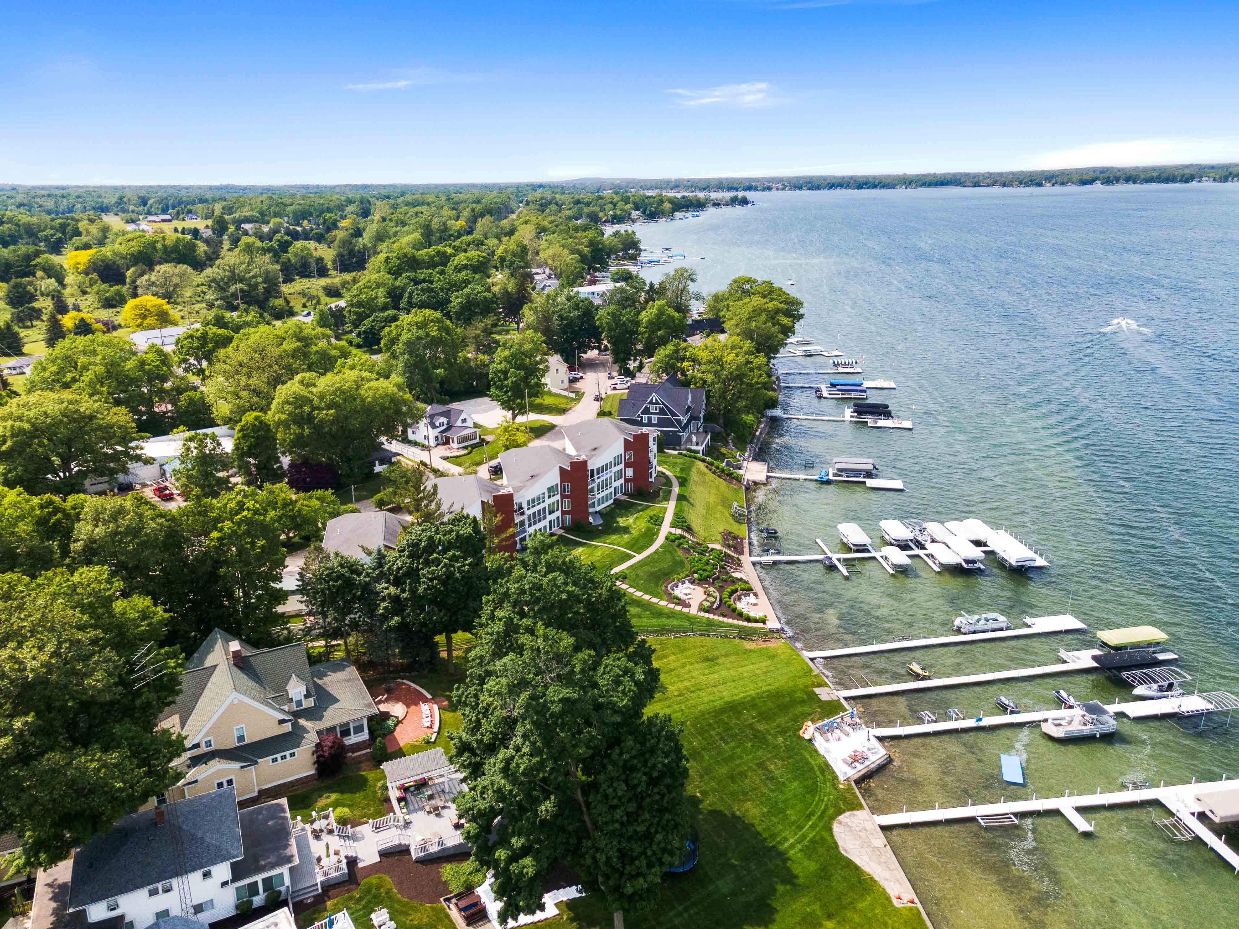  Three Bedroom Condo on Lake Wawasee with Private Boat Slip - 物件實景