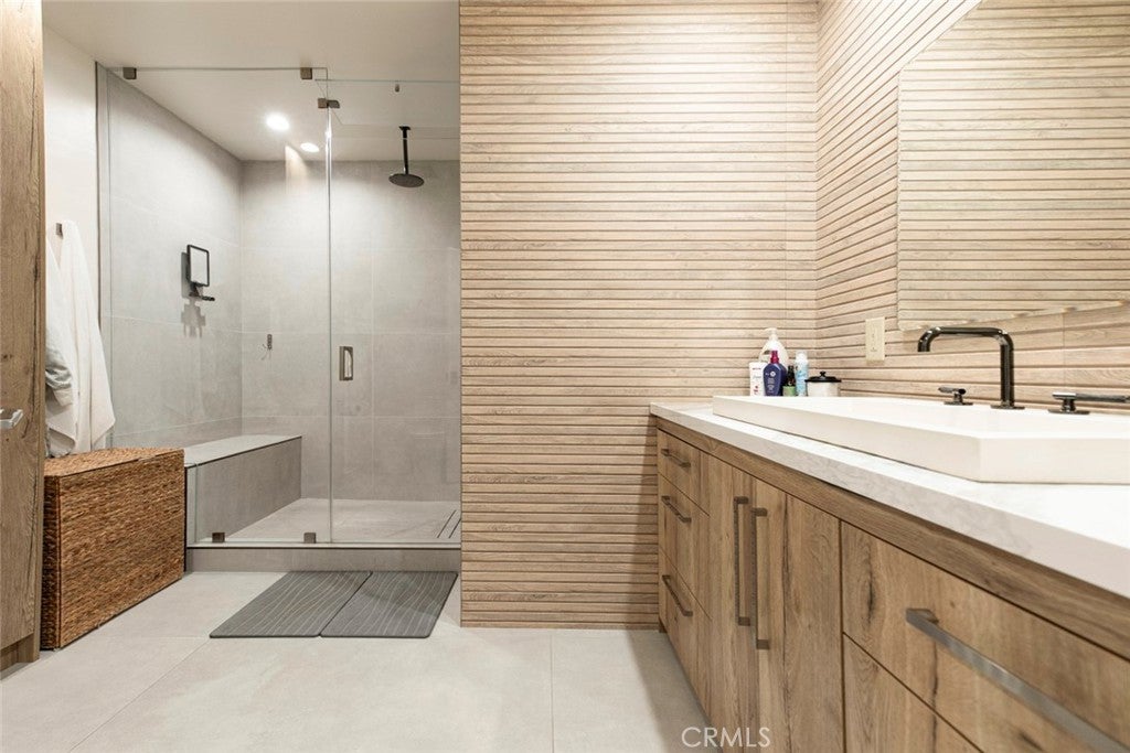 Granada Hills, California, 91344, United States, 4 Bedrooms Bedrooms, ,3 BathroomsBathrooms,Residential,For Sale,1993417