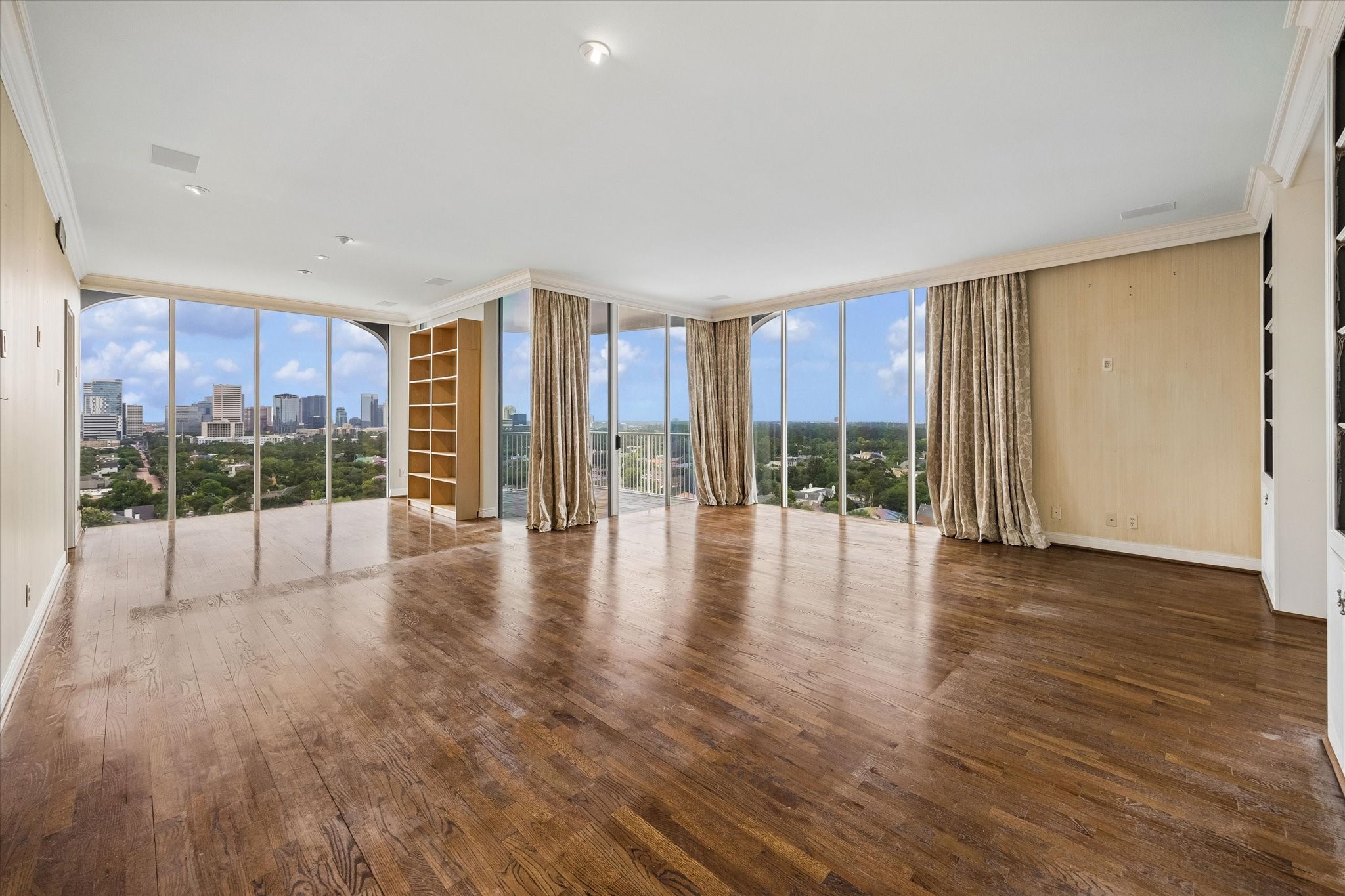  3711 San Felipe Street #14A - 物件實景