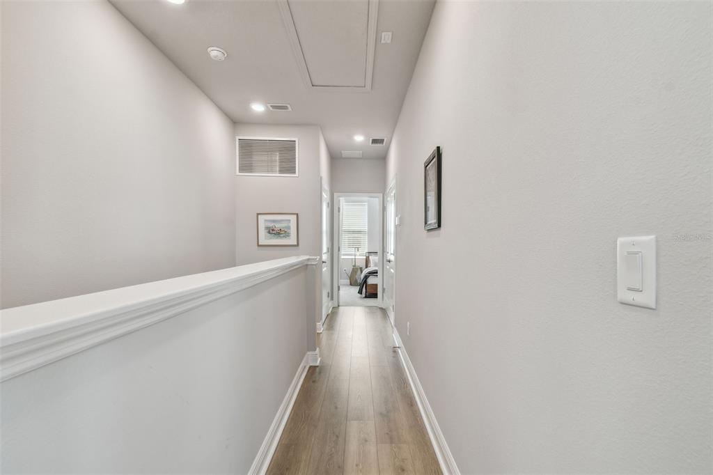 Sarasota, Florida, 34237, United States, 3 Bedrooms Bedrooms, ,4 BathroomsBathrooms,Residential,For Sale,1862311