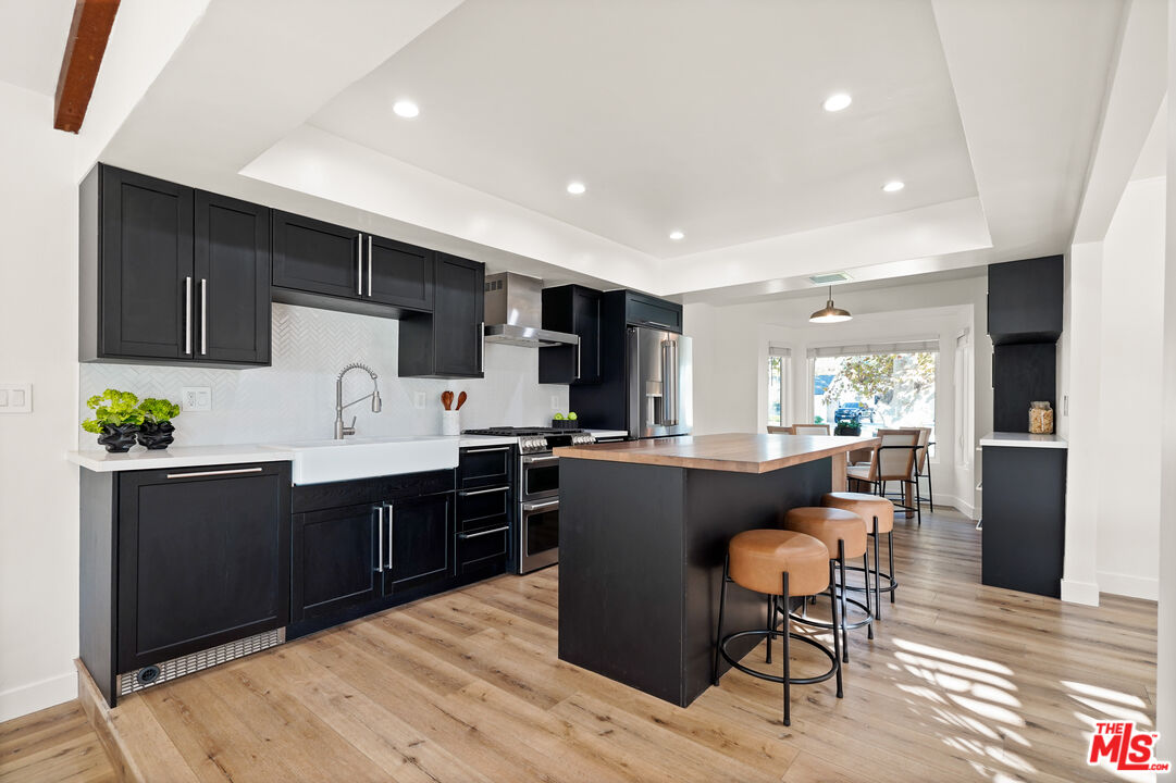 Porter Ranch, California, 91326, United States, 3 Bedrooms Bedrooms, ,2 BathroomsBathrooms,Residential,For Sale,1989253