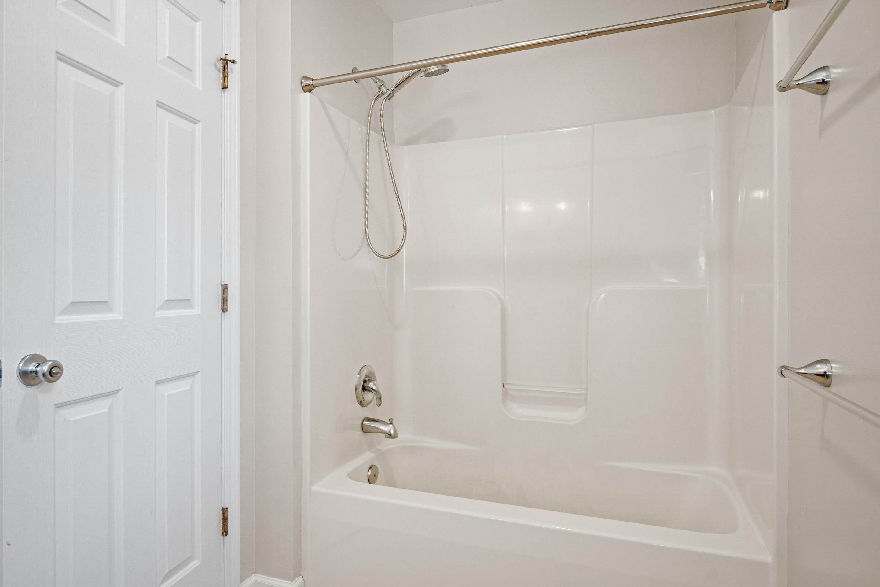 Blacksburg, Virginia, 24060, United States, 3 Bedrooms Bedrooms, ,4 BathroomsBathrooms,Residential,For Sale,1961376