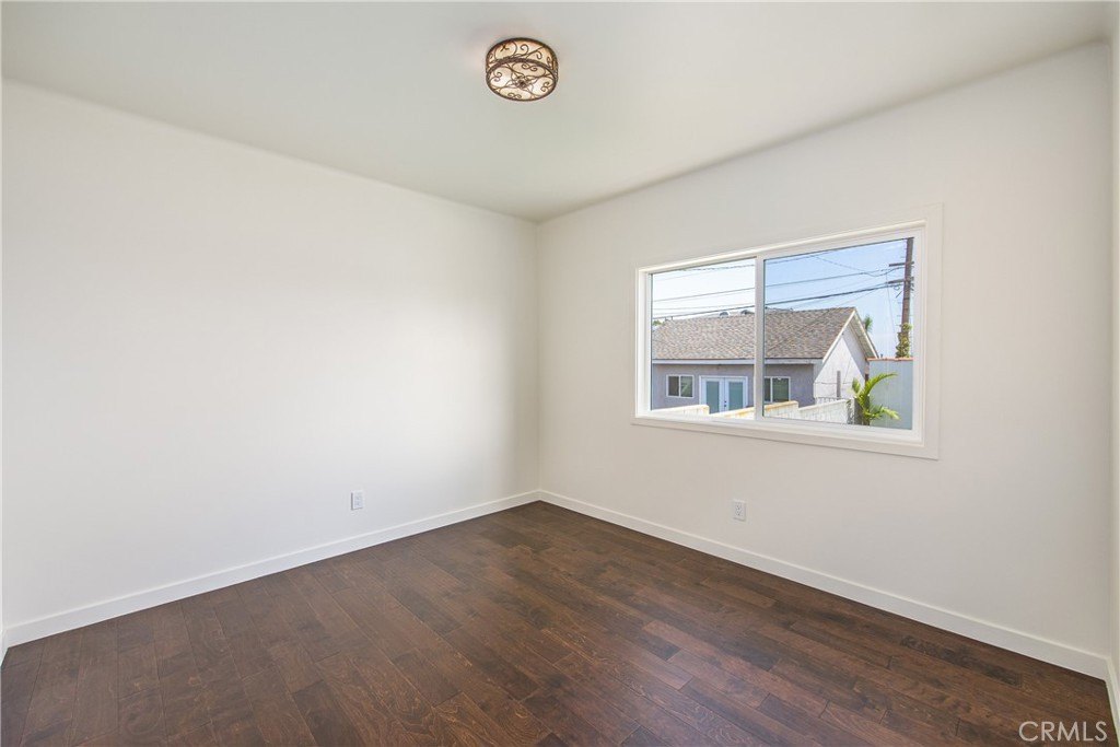 Los Angeles, California, 90043, United States, 3 Bedrooms Bedrooms, ,2 BathroomsBathrooms,Residential,For Sale,1986157